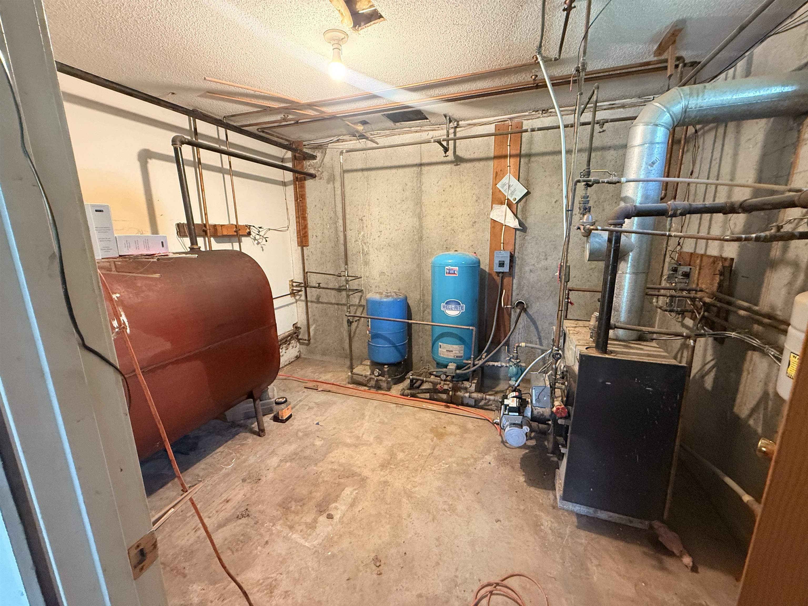 29 Mollie Road Property Photo 33