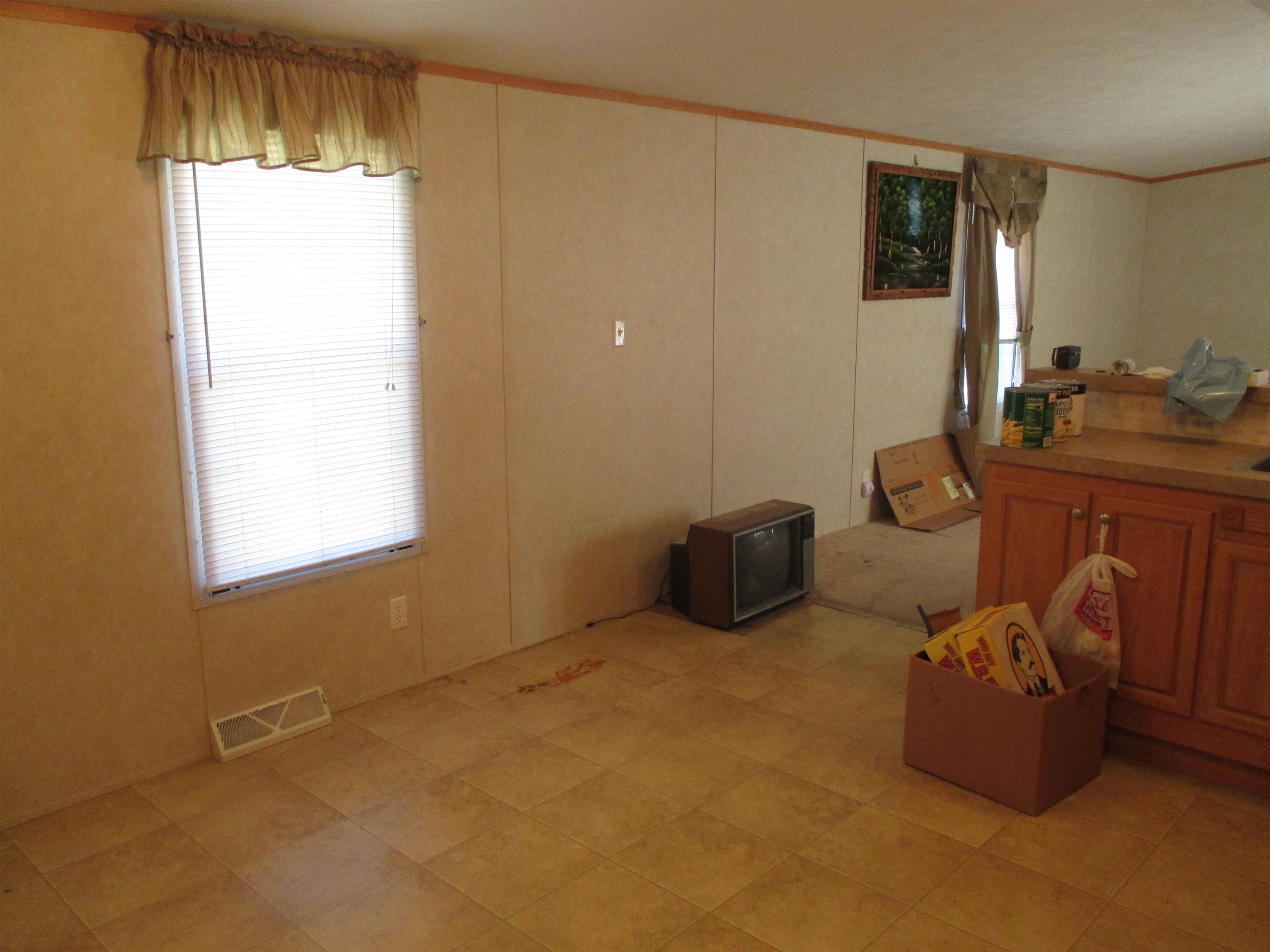 109 Colonial Village Property Photo 9