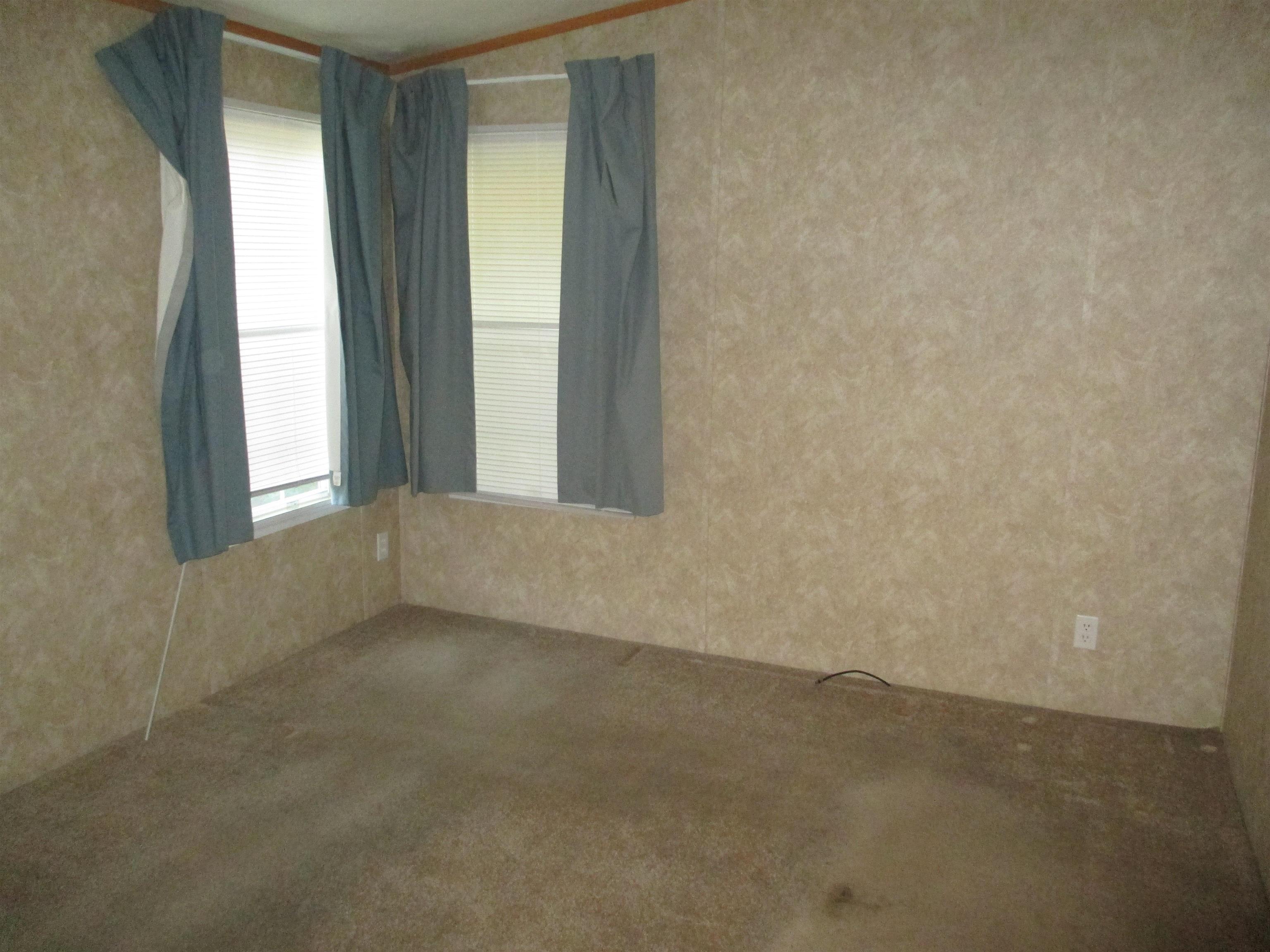 109 Colonial Village Property Photo 16
