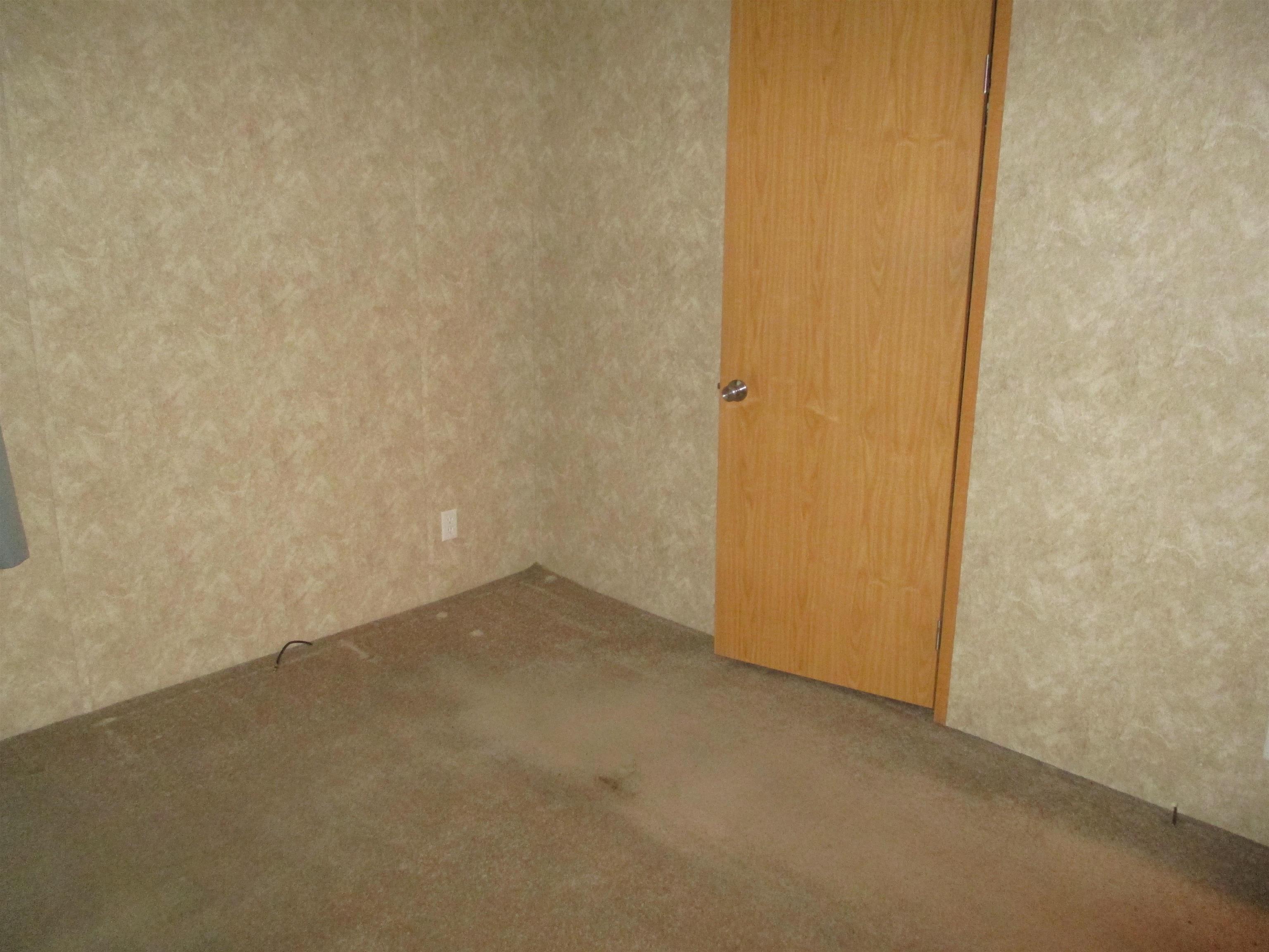 109 Colonial Village Property Photo 17