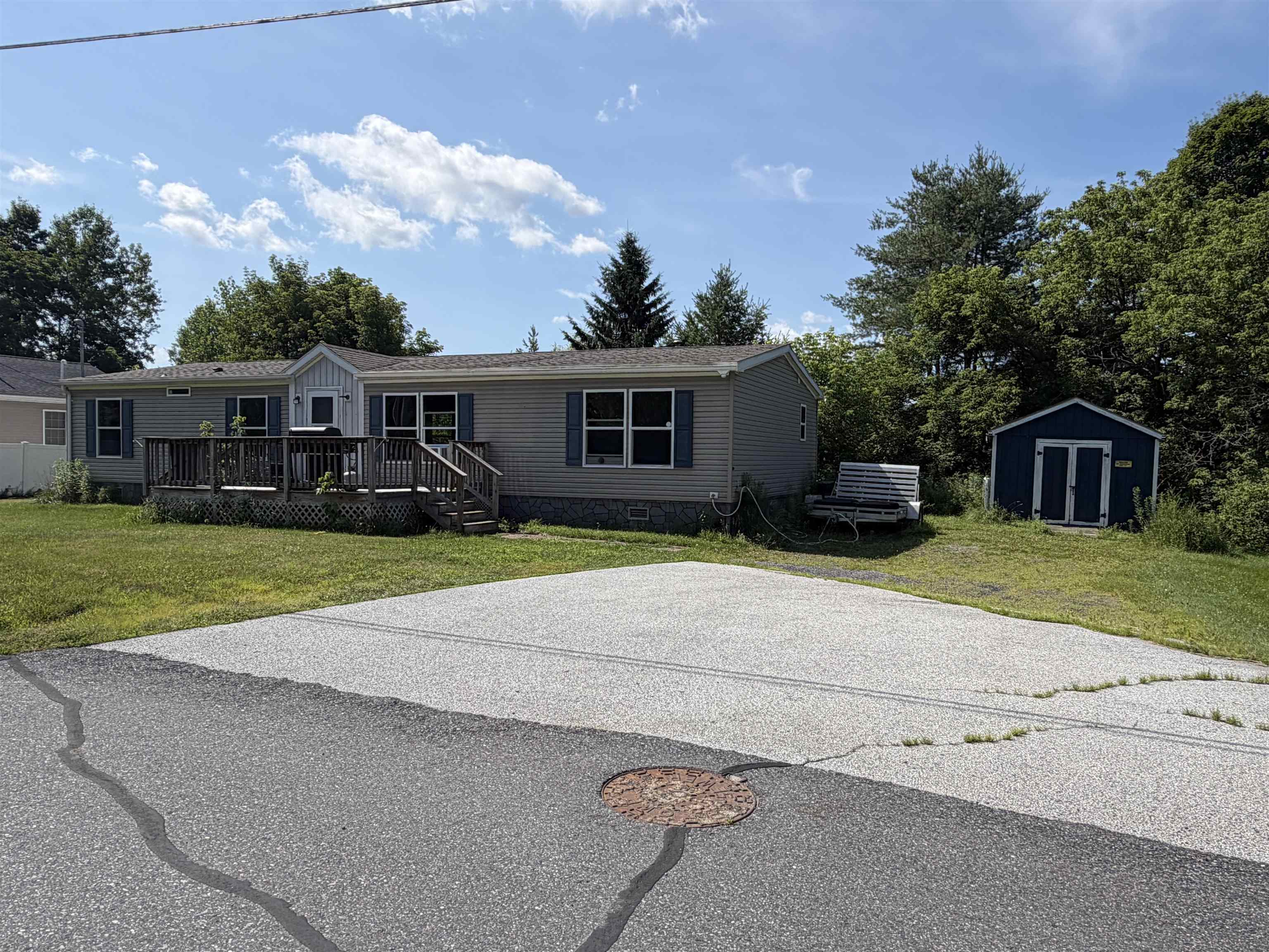 20 Daniels Drive Property Photo 1