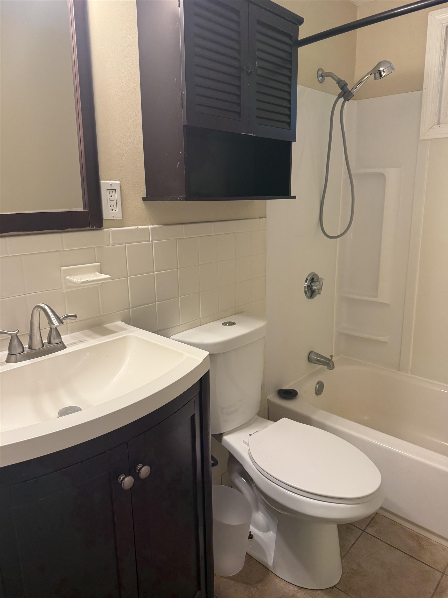 6 Auburn Street Property Photo 9