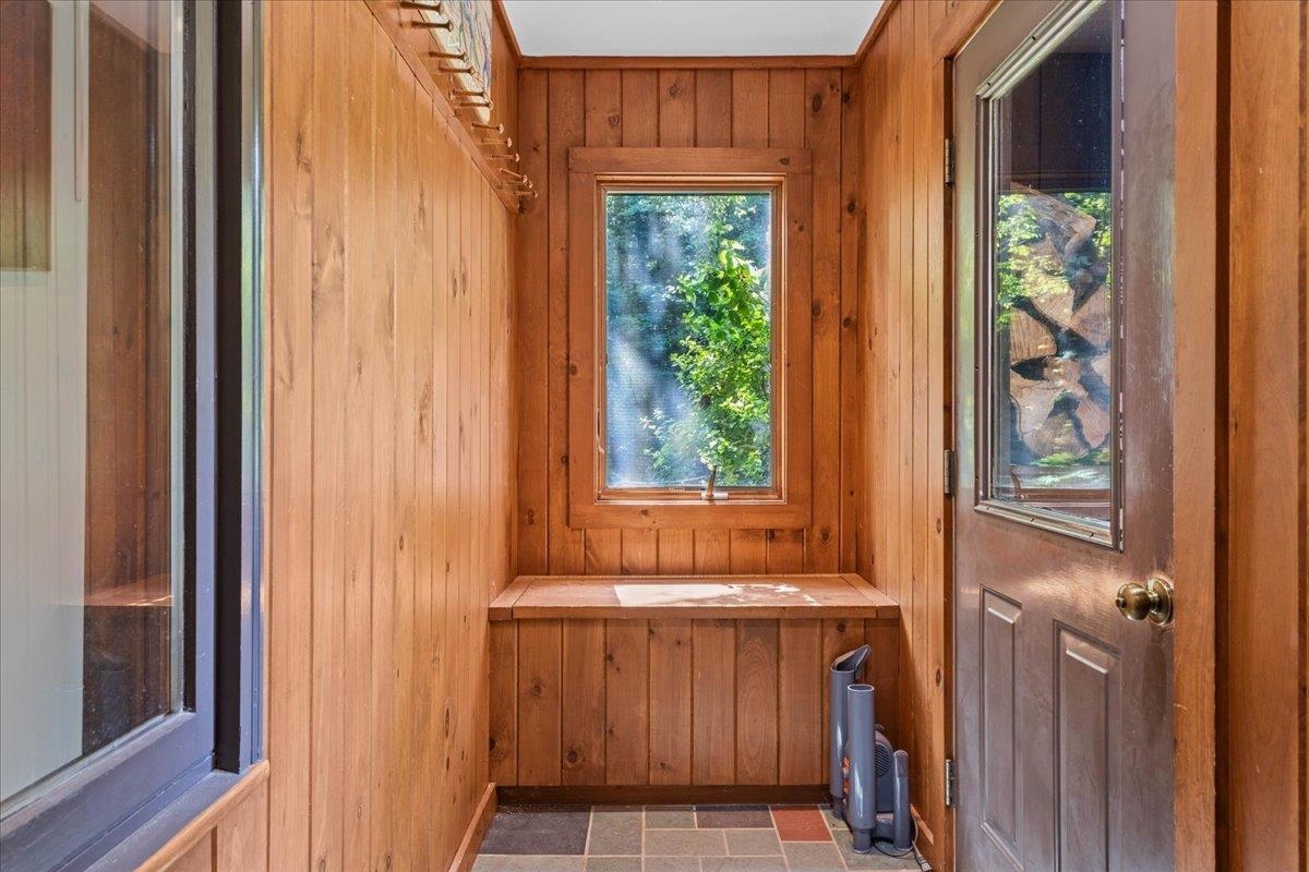 70 Field Road Property Photo 10