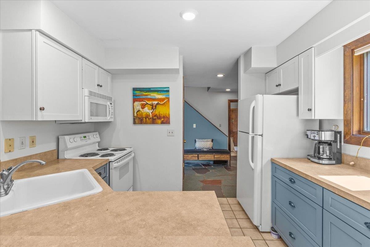 70 Field Road Property Photo 16