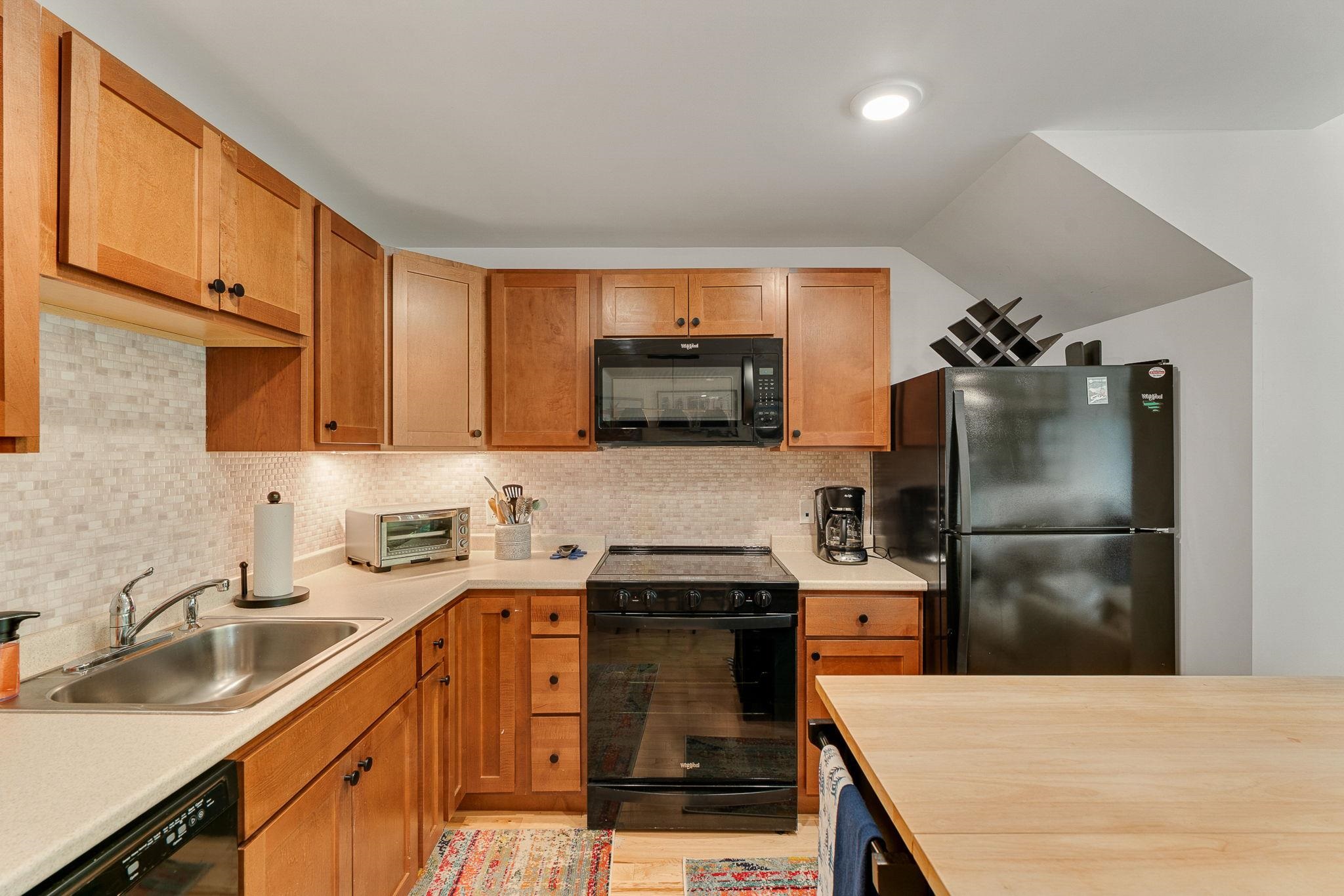 251 Mountainside Drive Property Photo 9