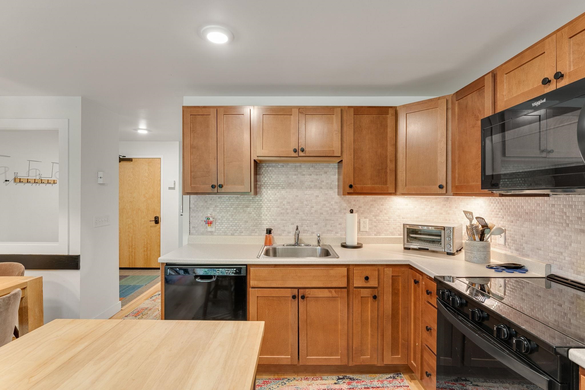 251 Mountainside Drive Property Photo 11