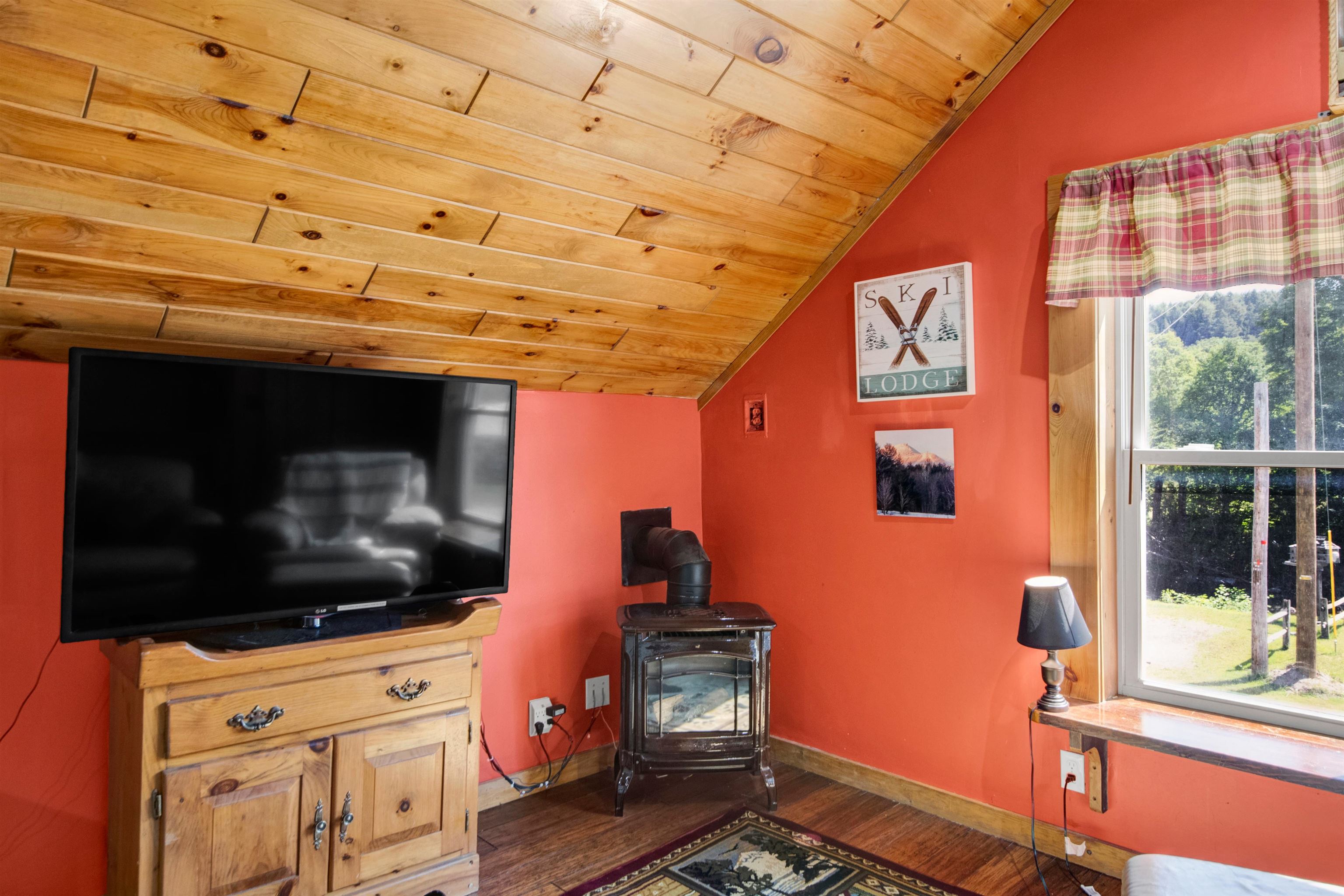 92 River Street Property Photo 22