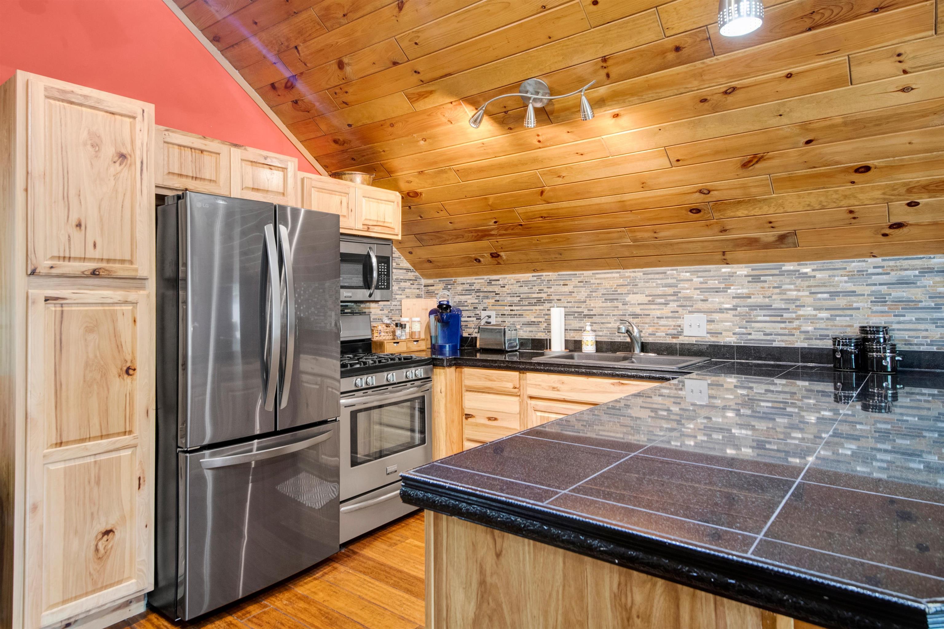 92 River Street Property Photo 27