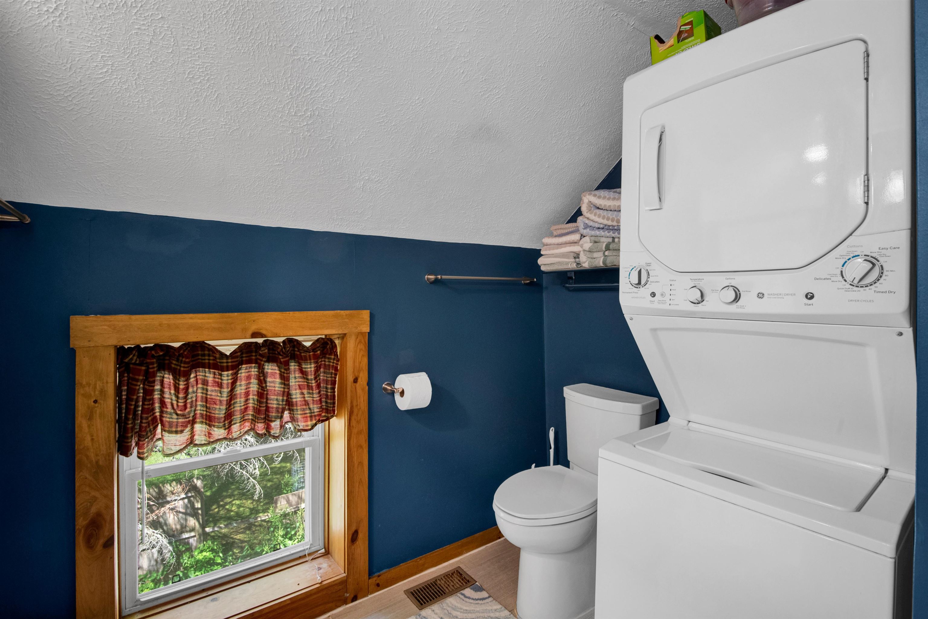 92 River Street Property Photo 38