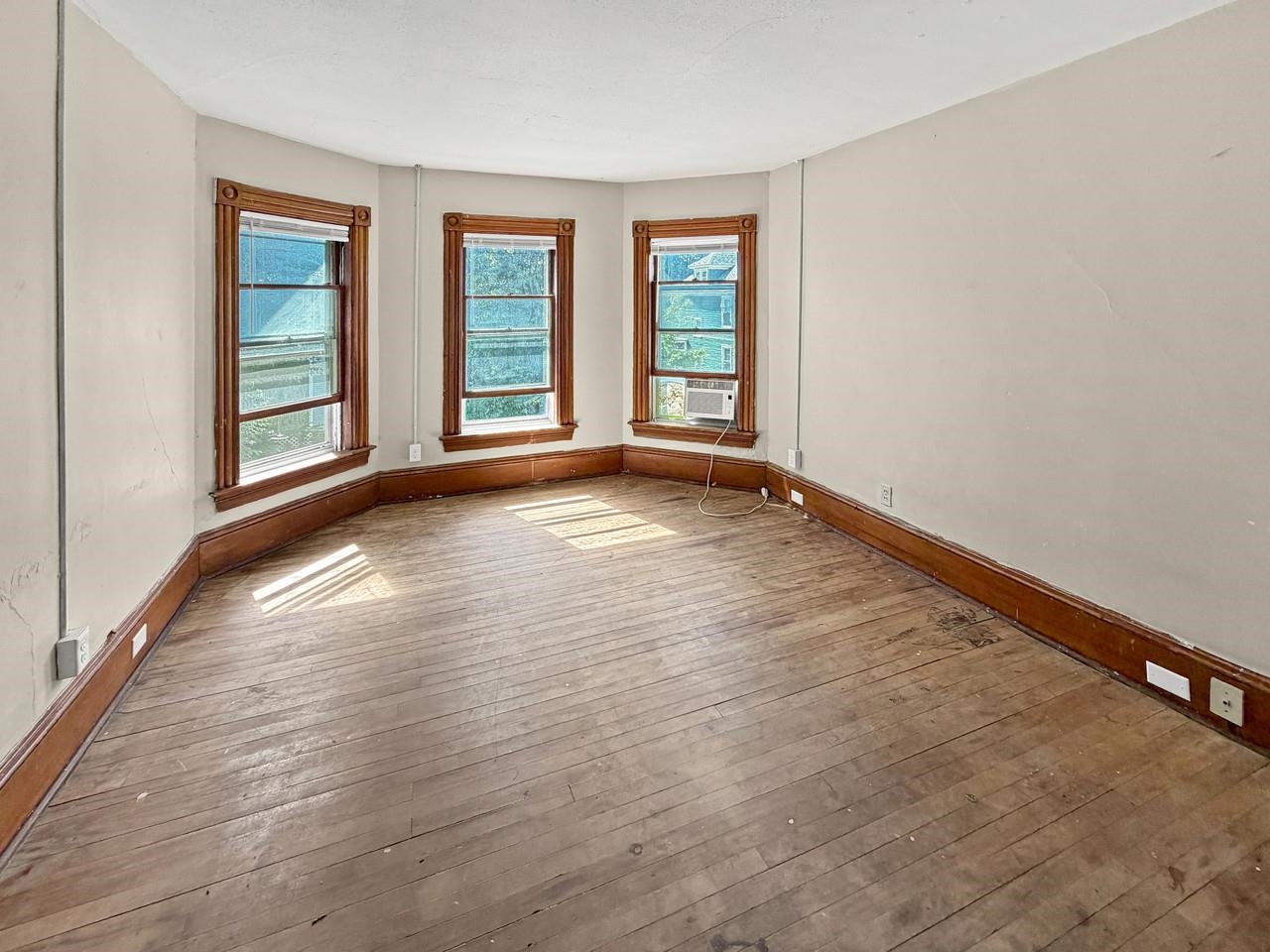 108 Buell Street Property Photo 6