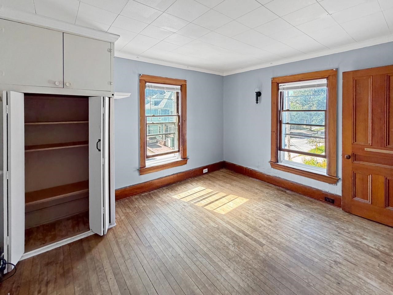 108 Buell Street Property Photo 7