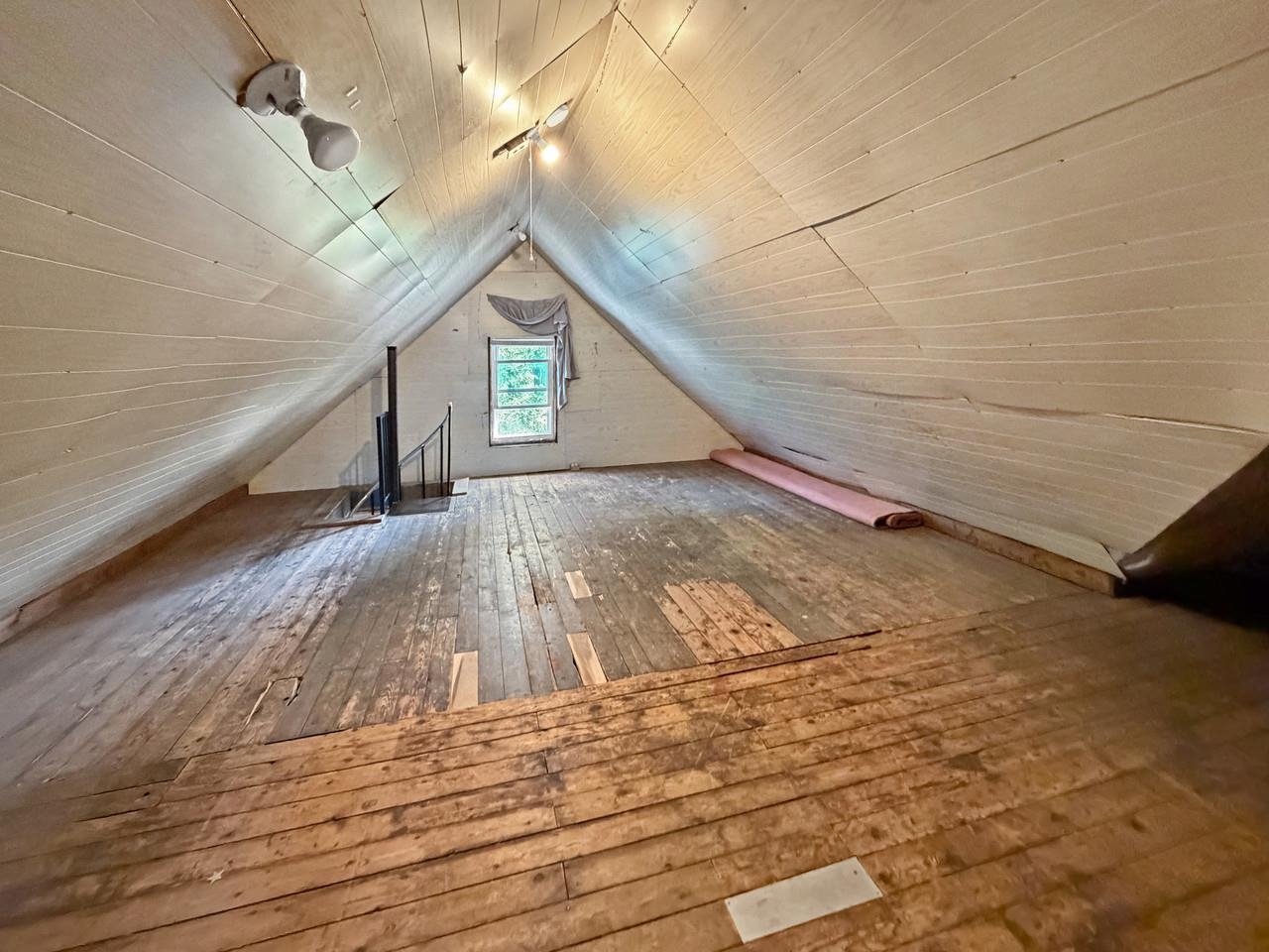 108 Buell Street Property Photo 11