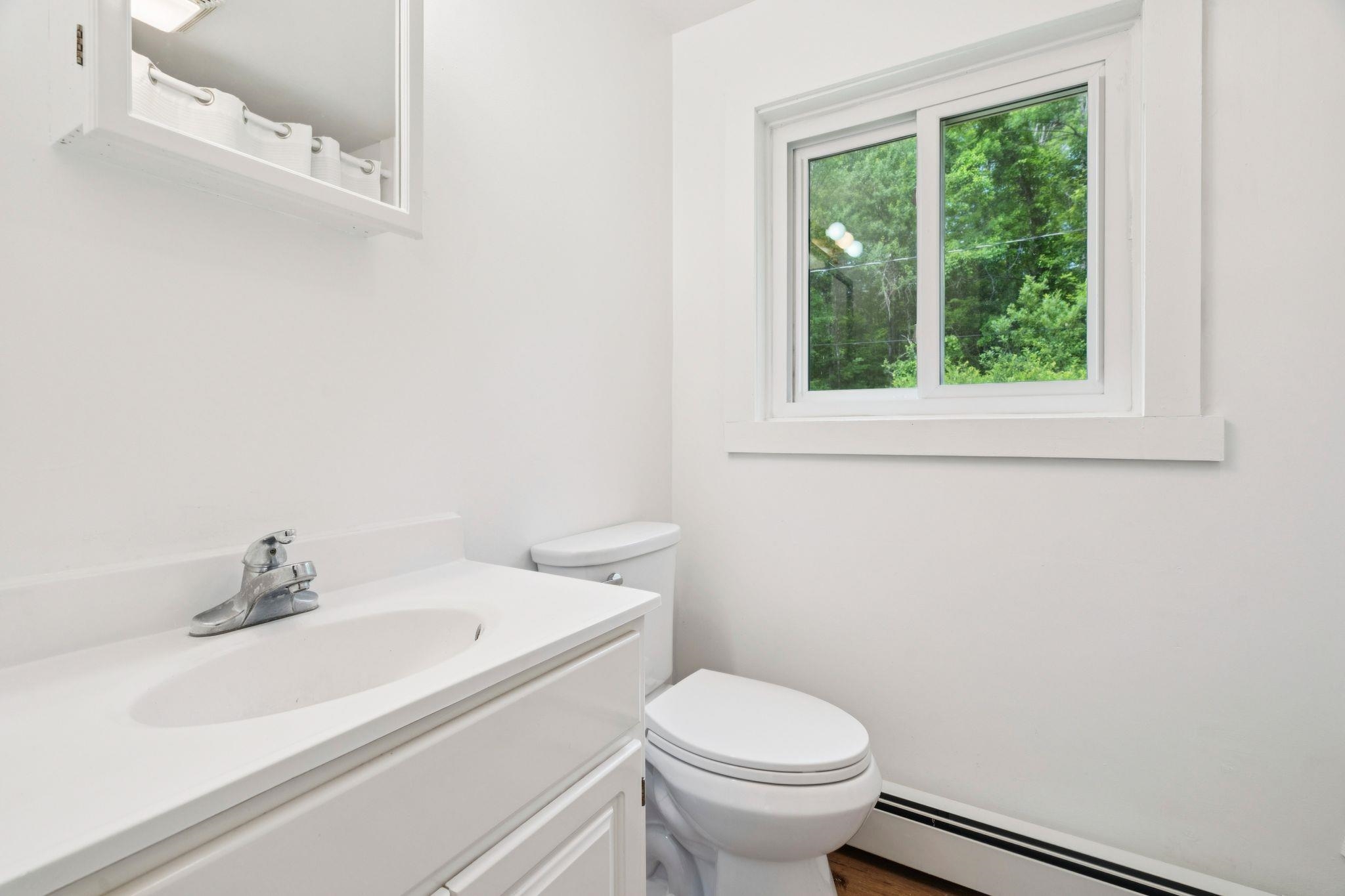 196 Kinsman Road Property Photo 8