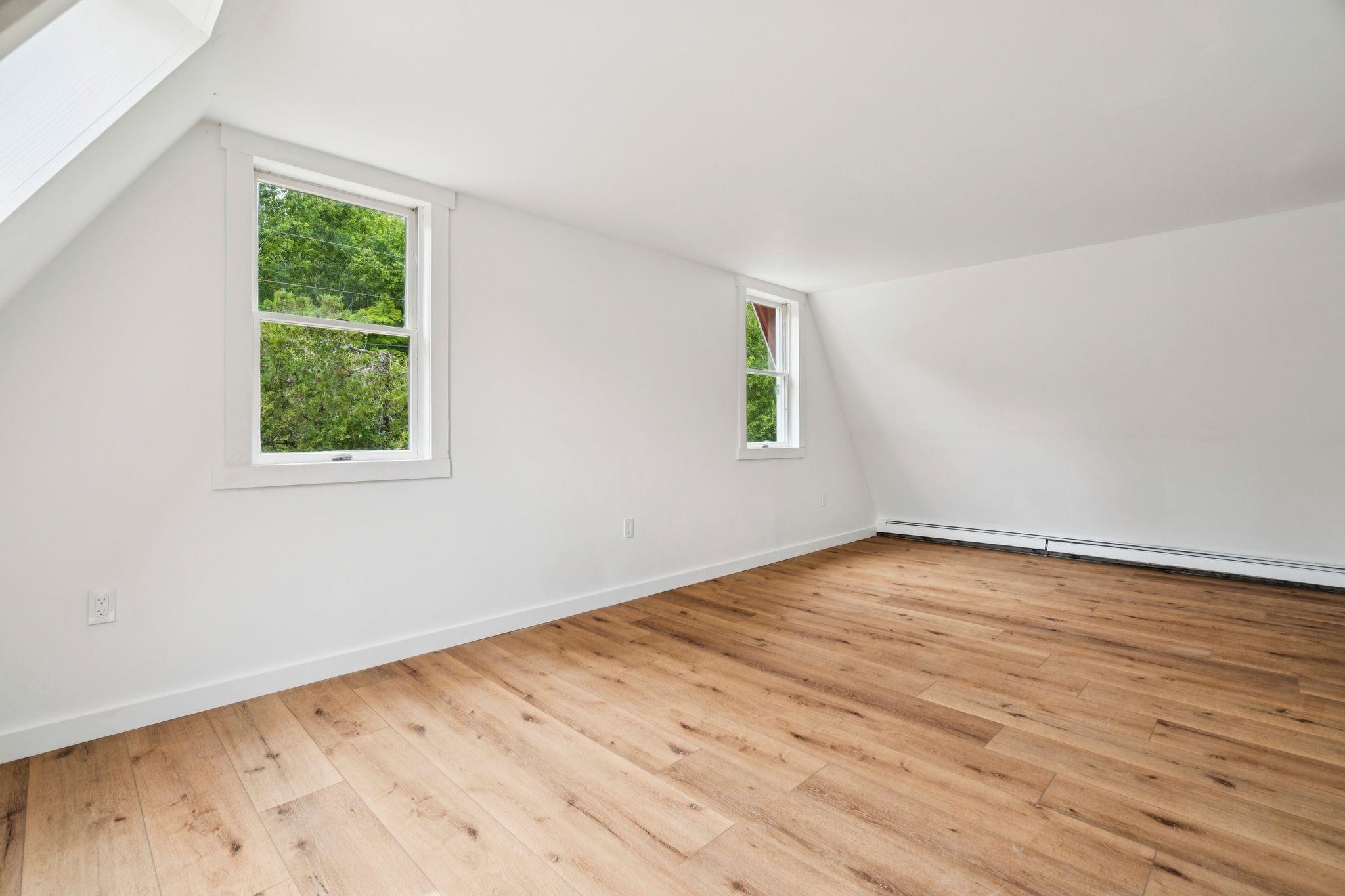 196 Kinsman Road Property Photo 10