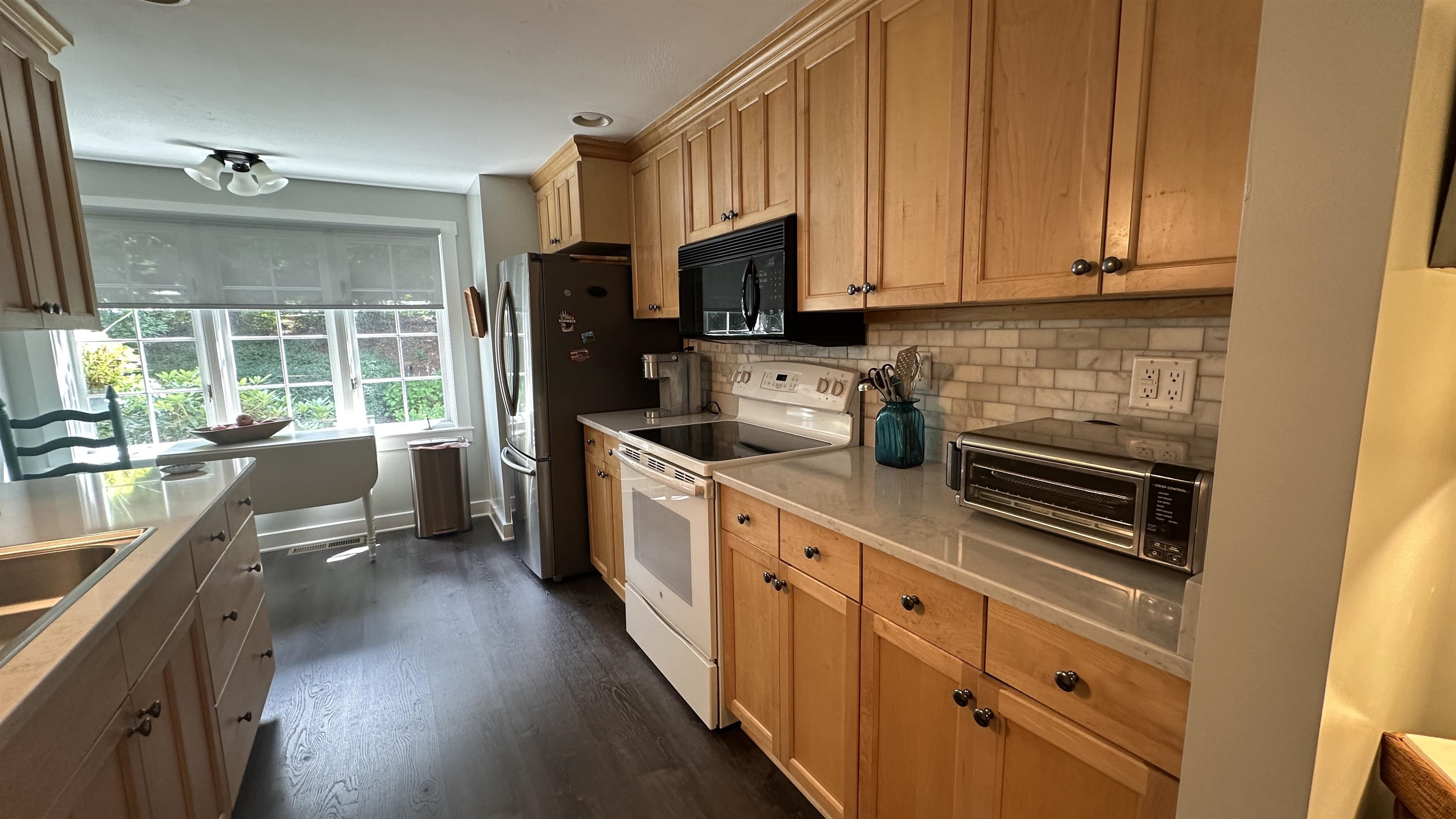 3 Governor Square Property Photo 9