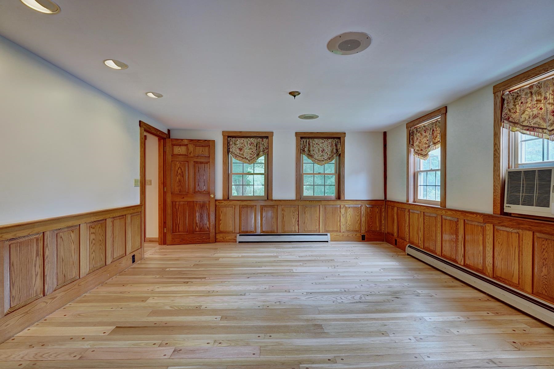 236 Sagamore Road Property Photo 9