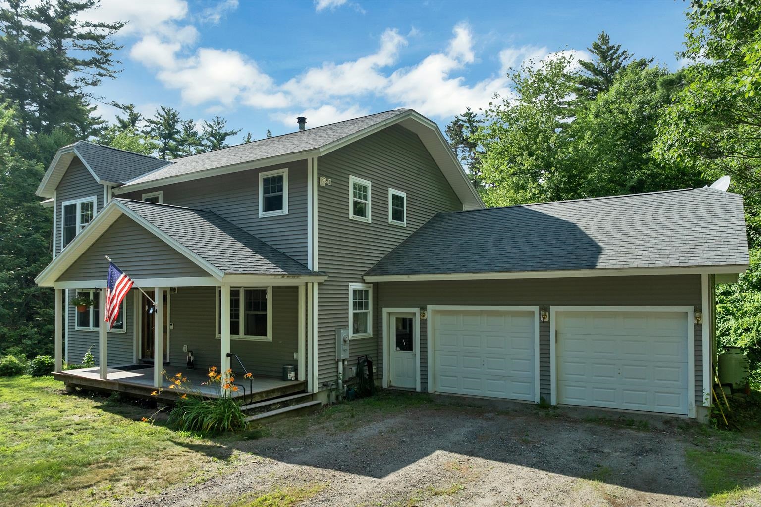 40 Friar Tuck Way Property Photo 2