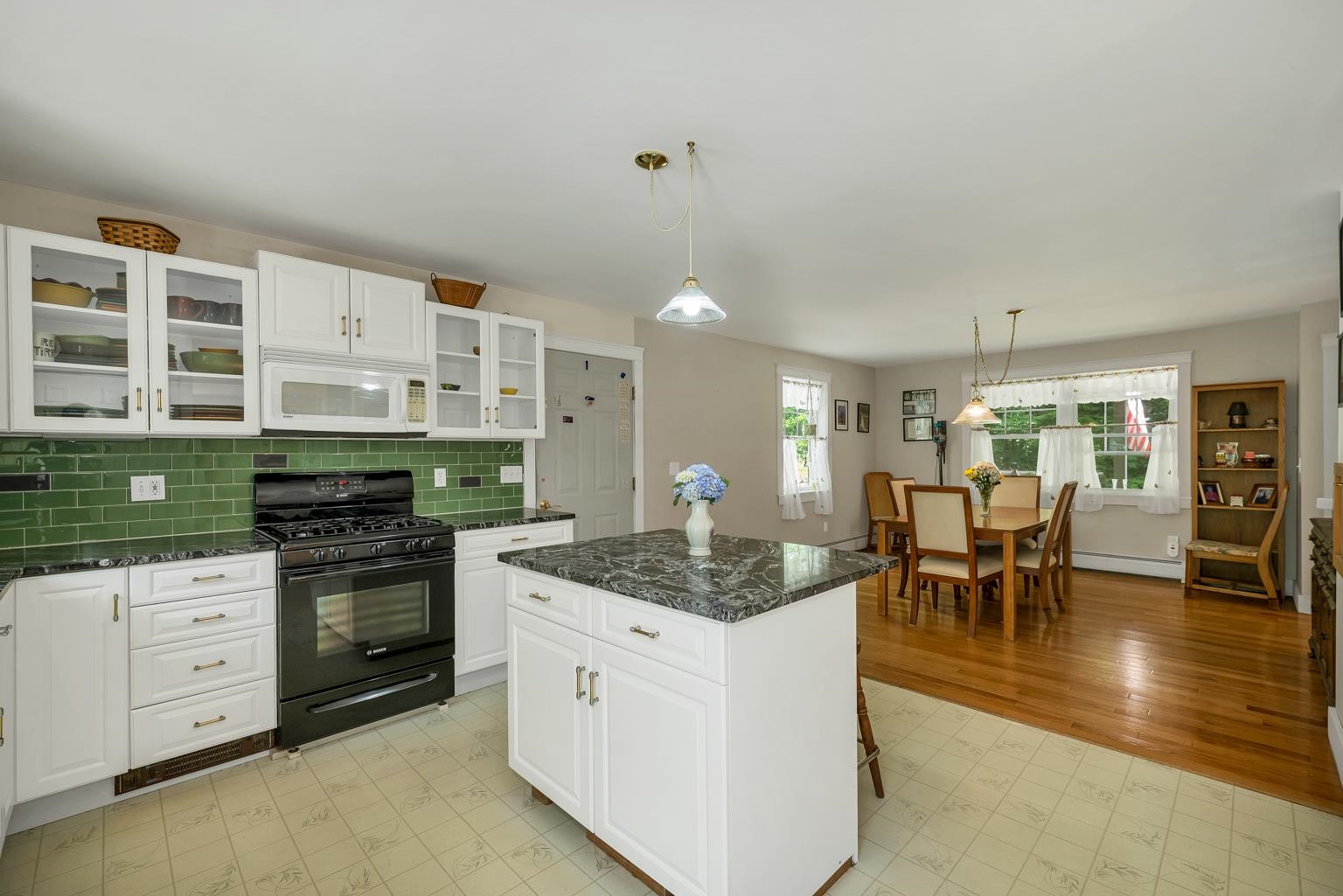 40 Friar Tuck Way Property Photo 17