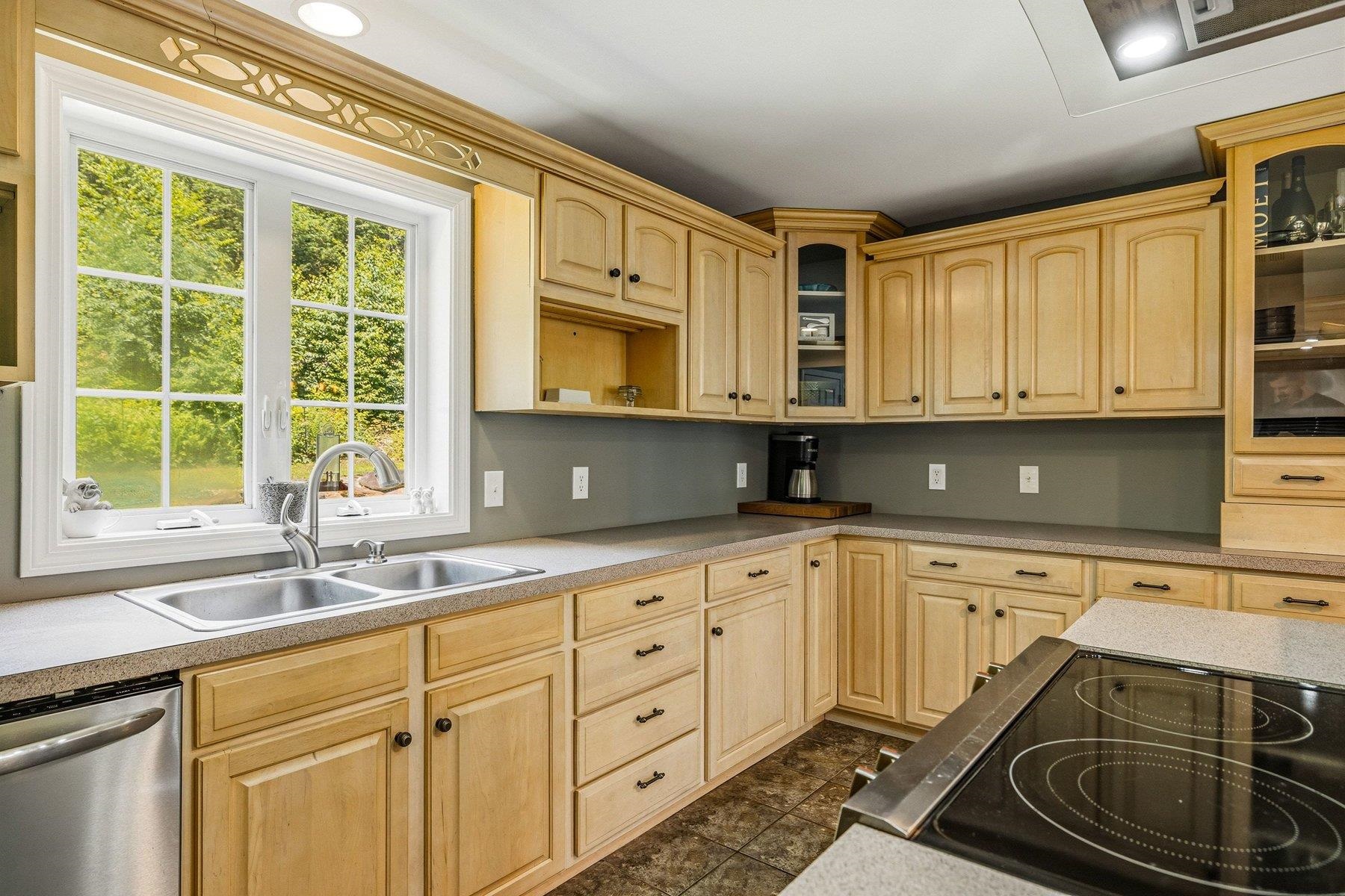 8 Lancelot Road Property Photo 19