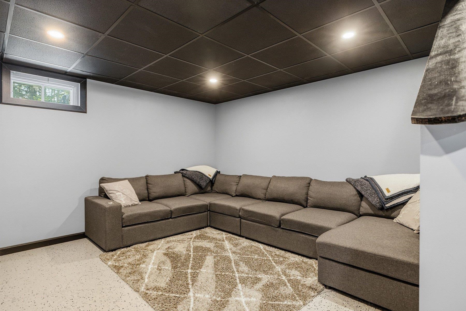 8 Lancelot Road Property Photo 42