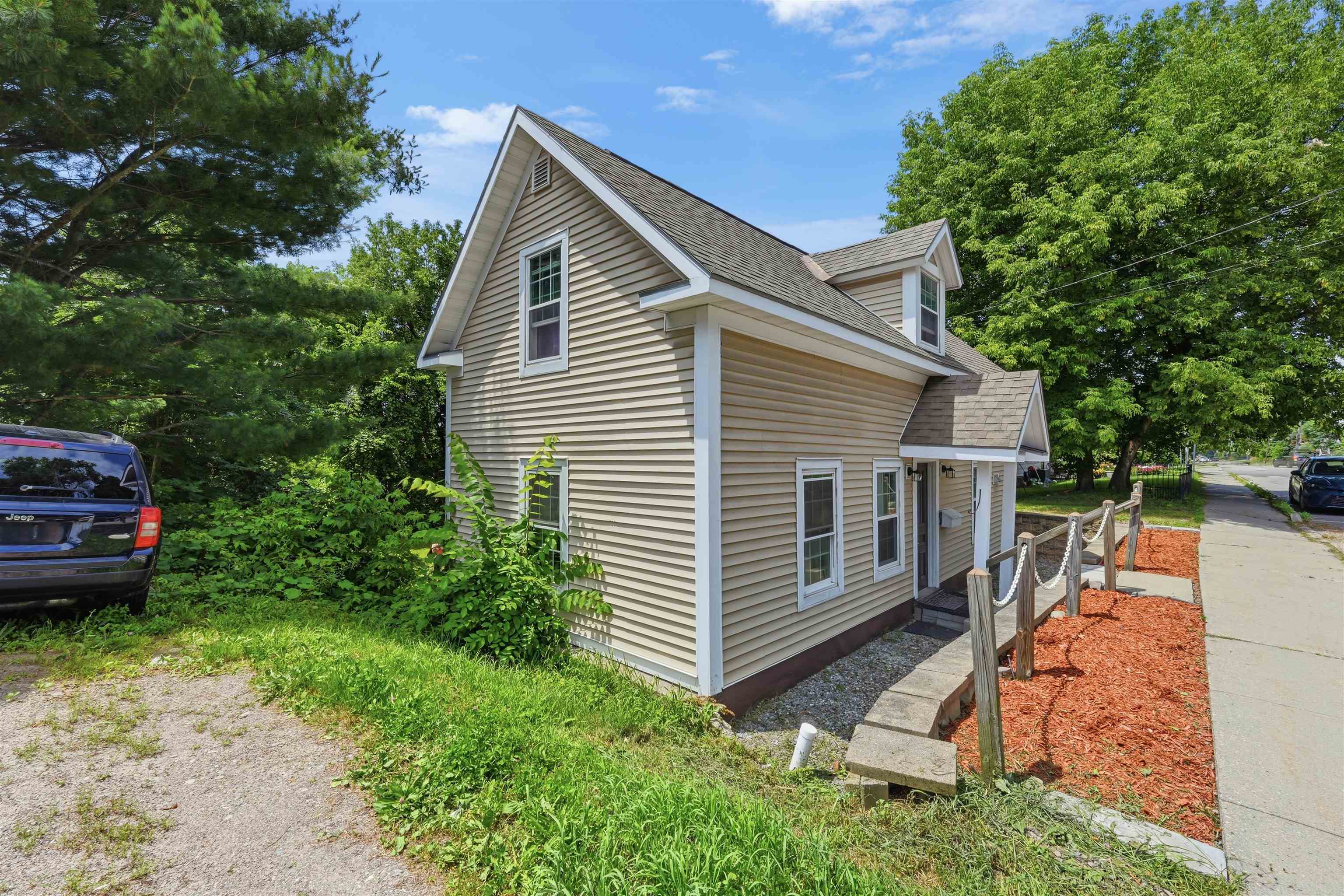 194 Malletts Bay Avenue Property Photo 24