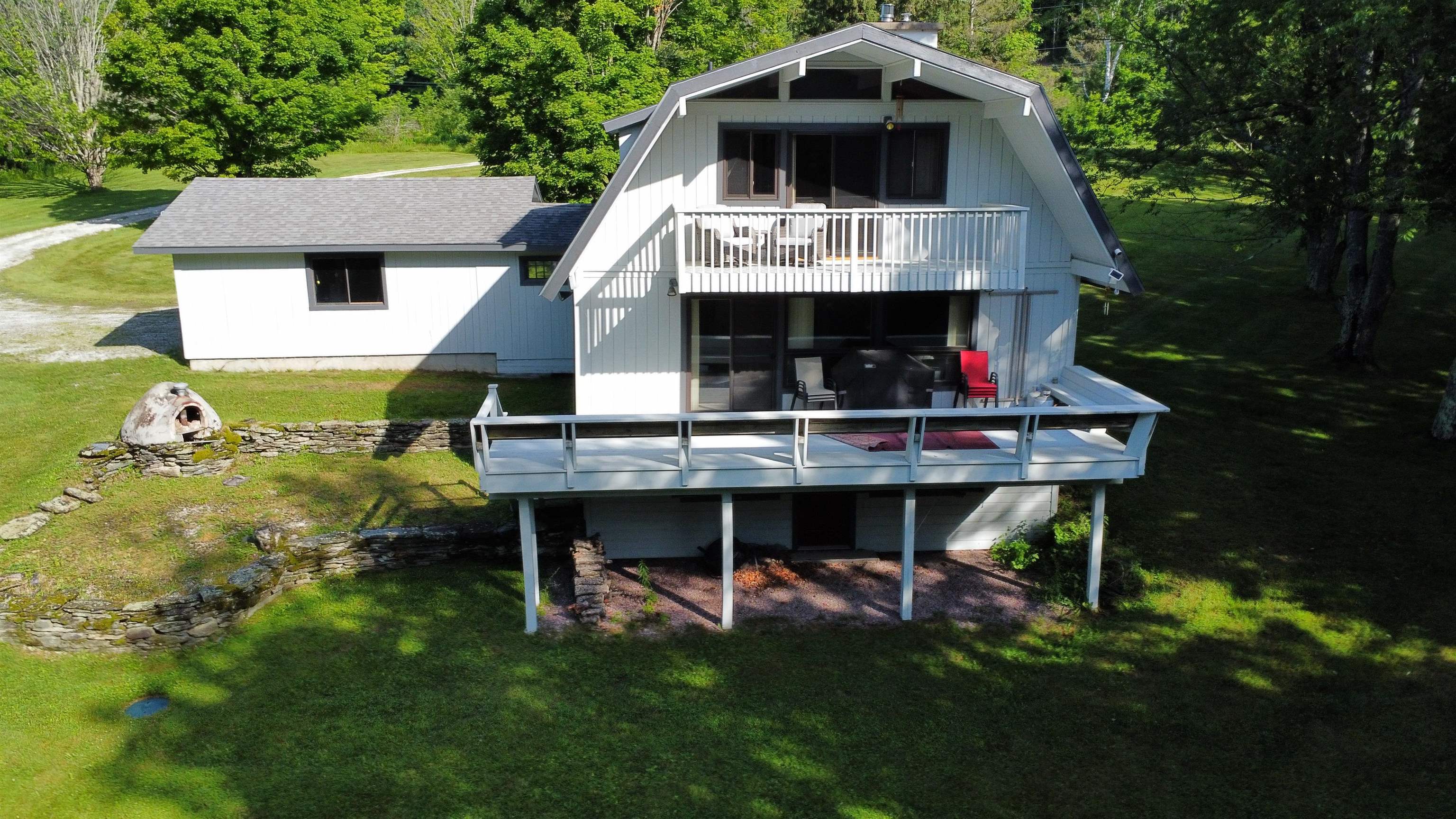 953 Lincoln Gap Road Property Photo 3