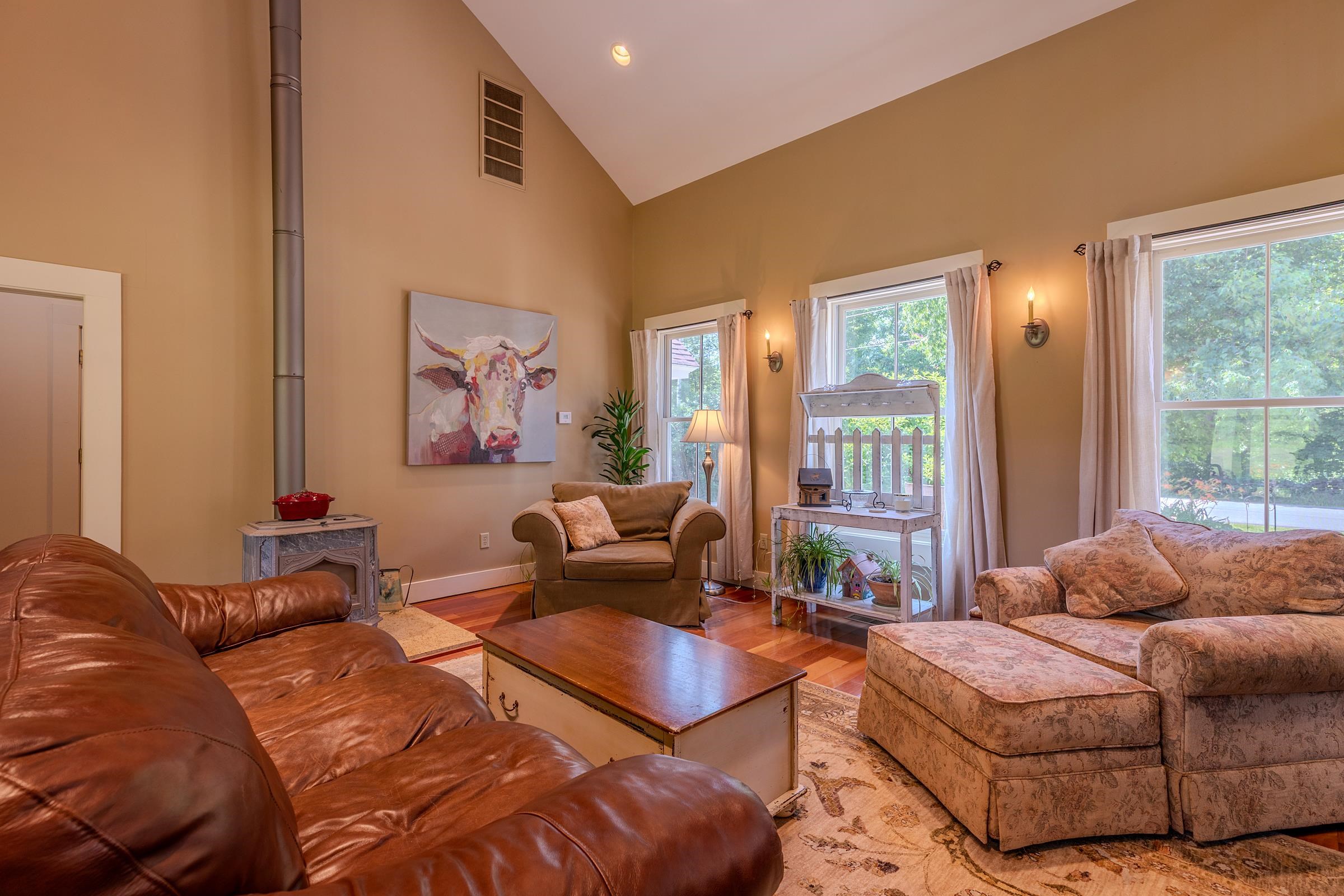 1470 Popple Dungeon Road Property Photo 4