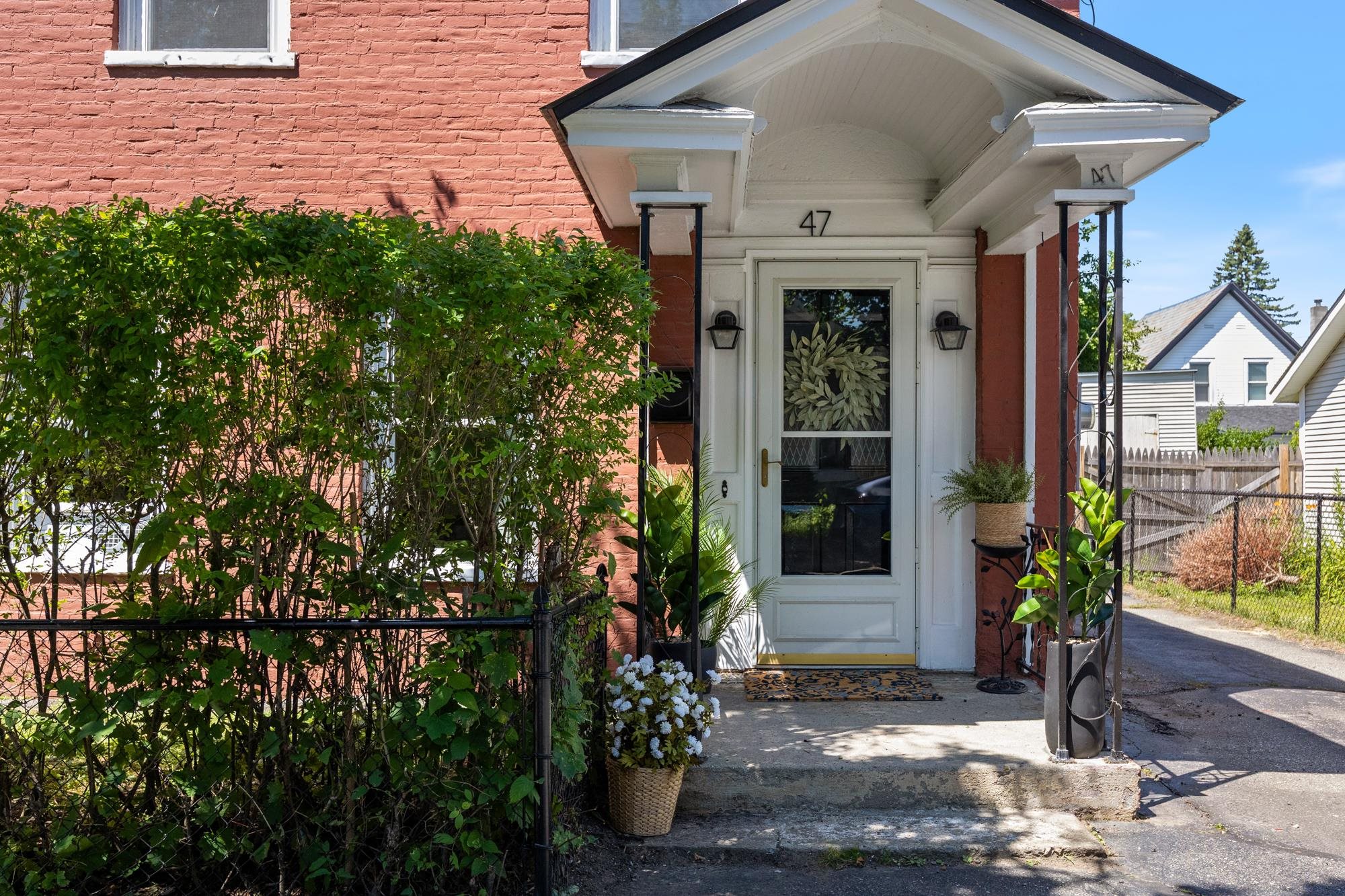 47 Pitkin Street Property Photo 2