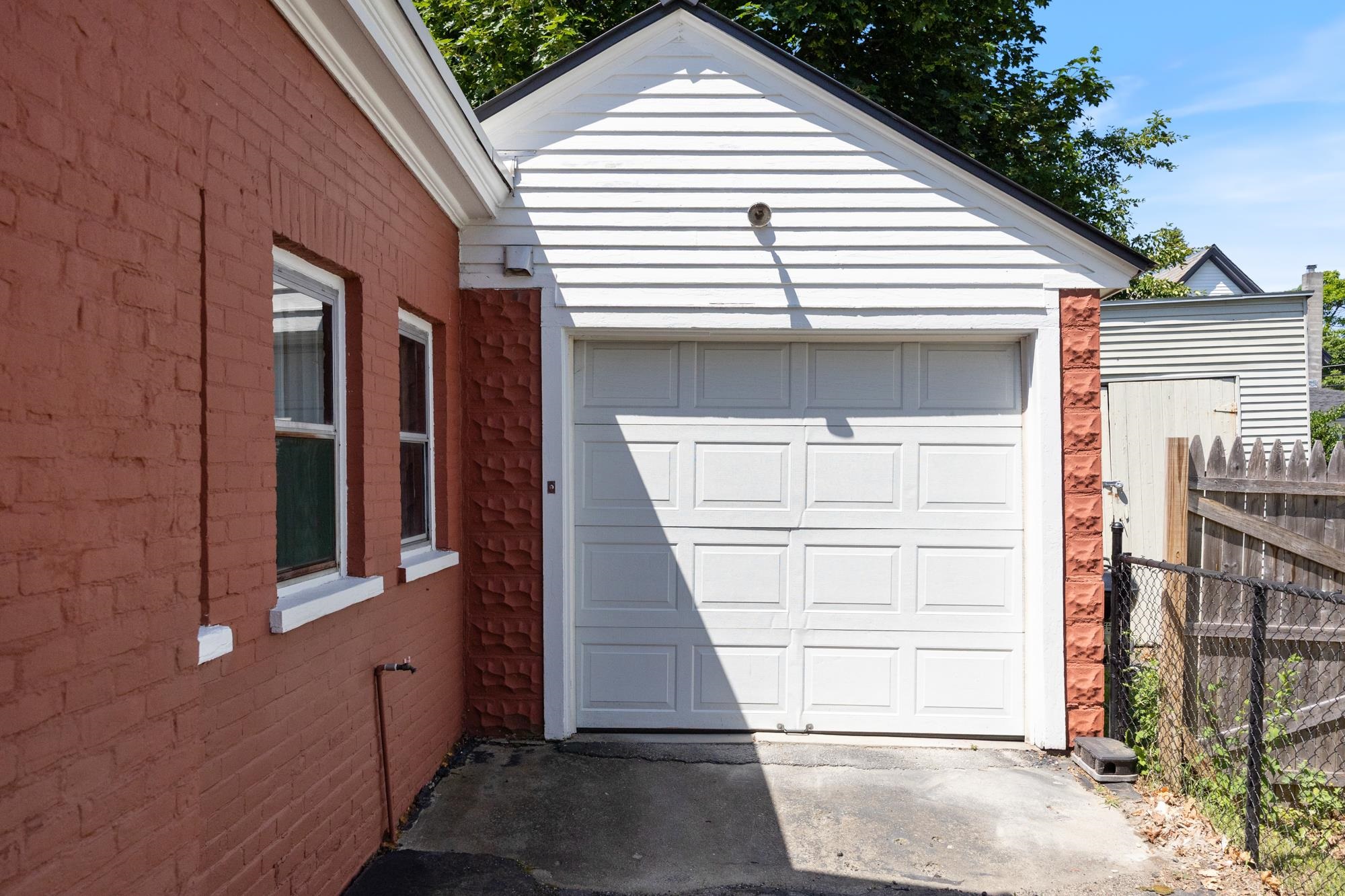 47 Pitkin Street Property Photo 37