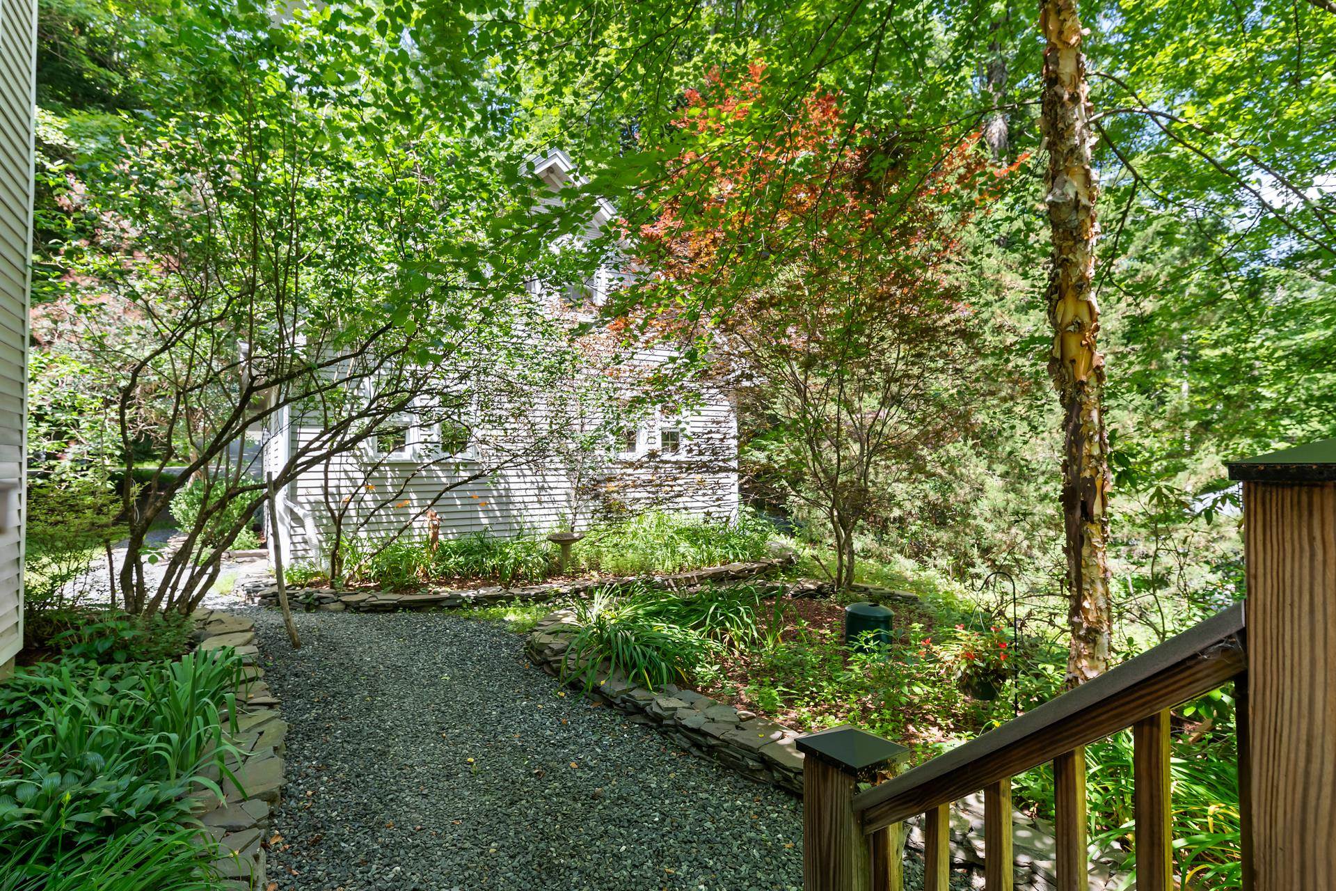 21 Hummingbird Hill Property Photo 39