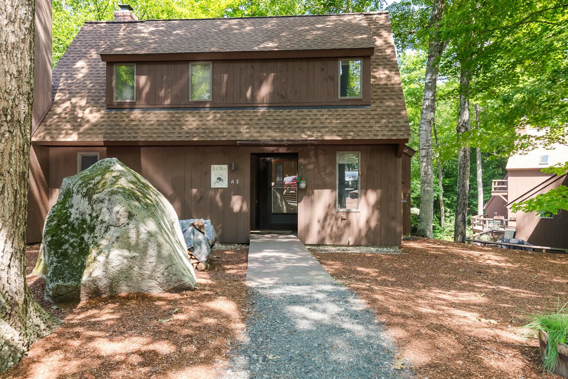 5 Bay Tree Lane Property Photo 1