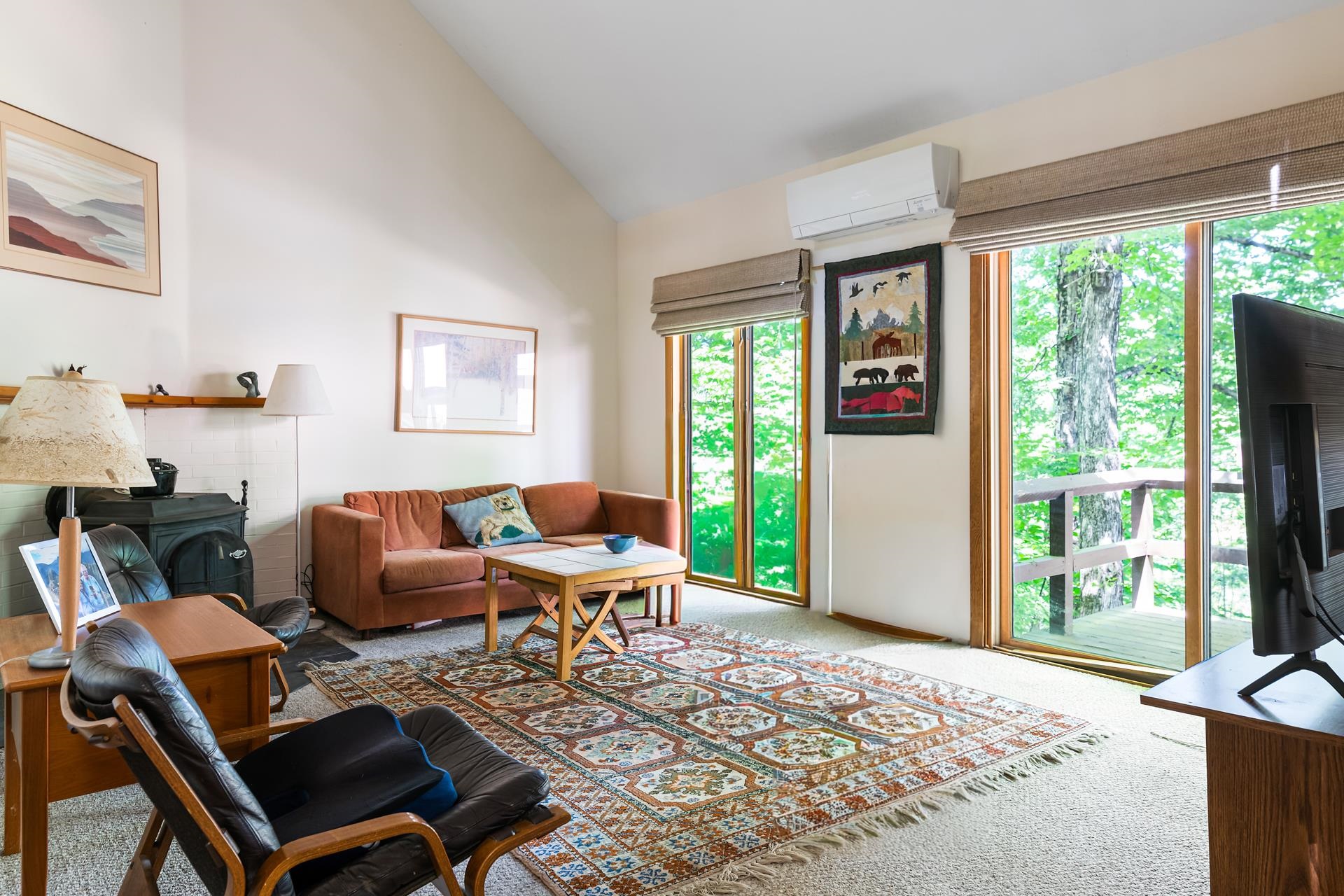 5 Bay Tree Lane Property Photo 2