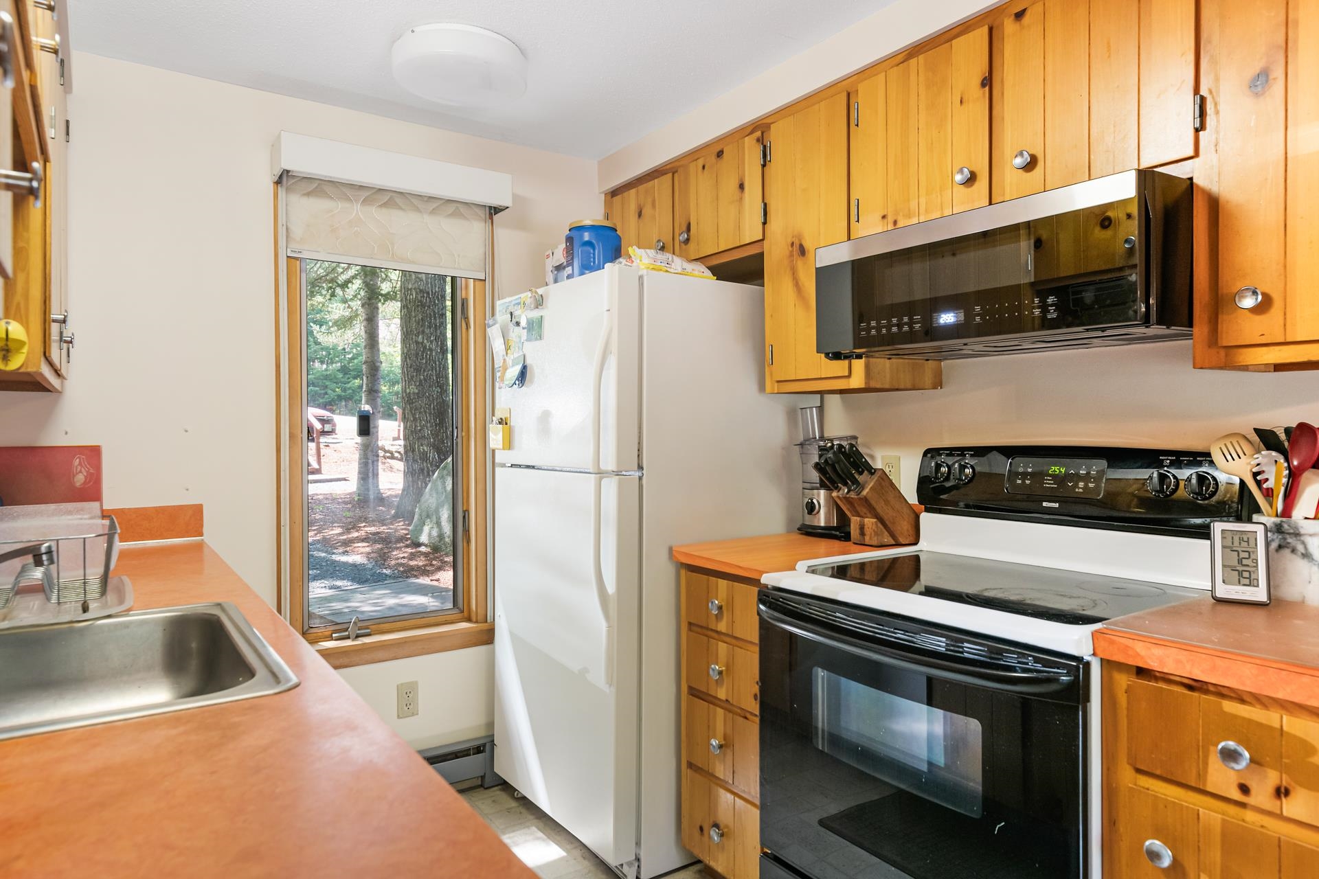 5 Bay Tree Lane Property Photo 9
