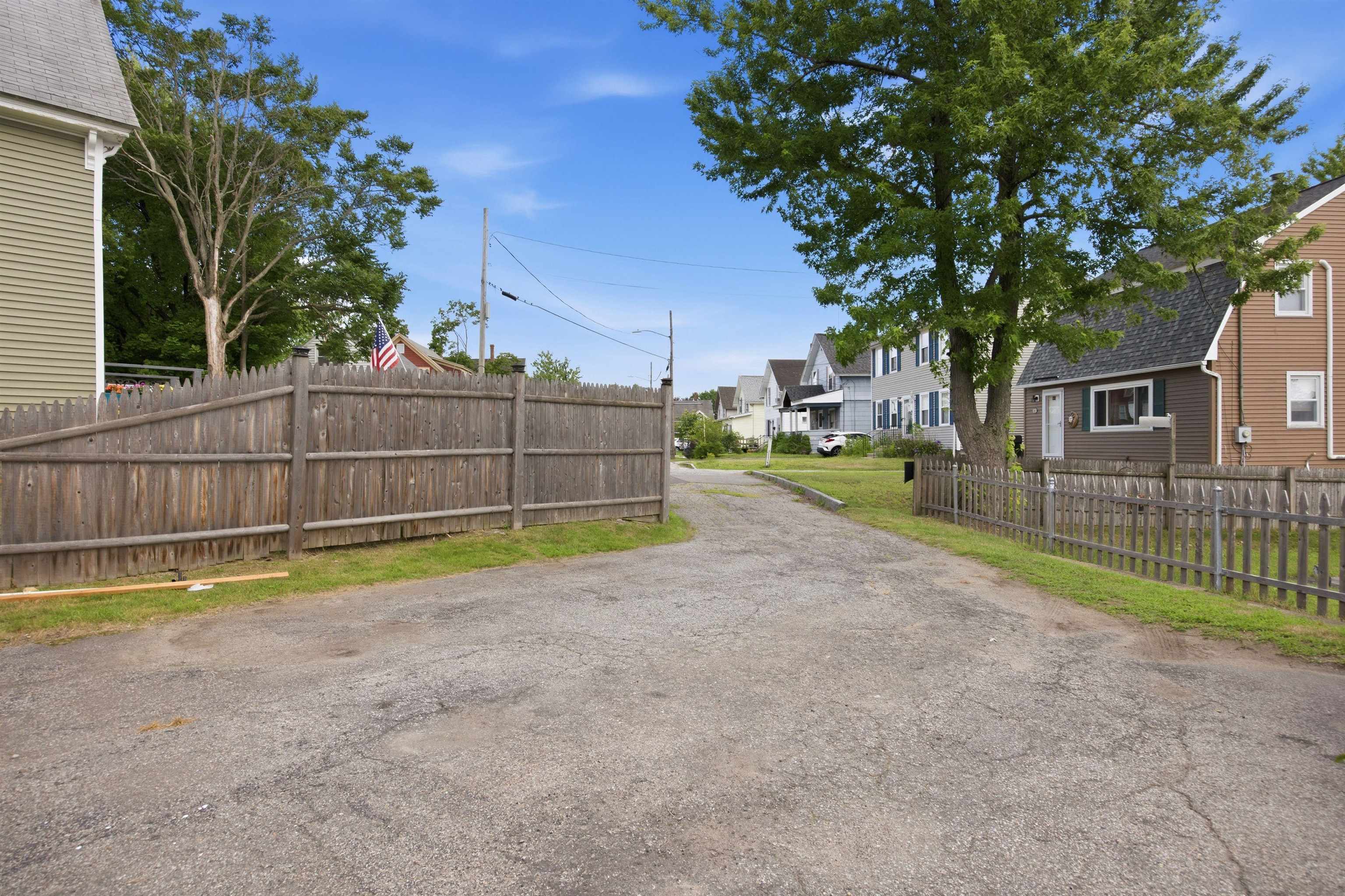 25 Dearborn Street Property Photo 11