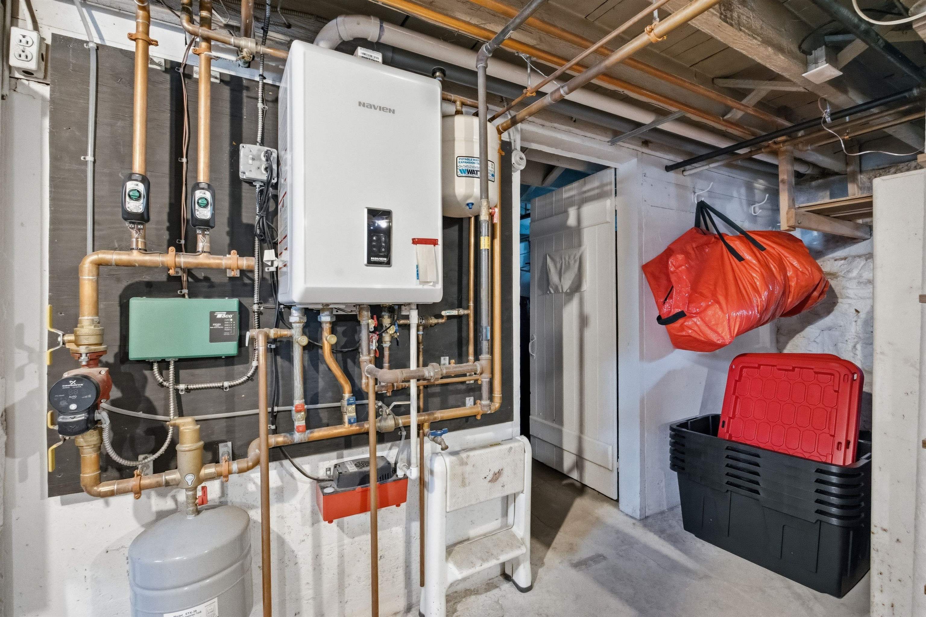 25 Dearborn Street Property Photo 45