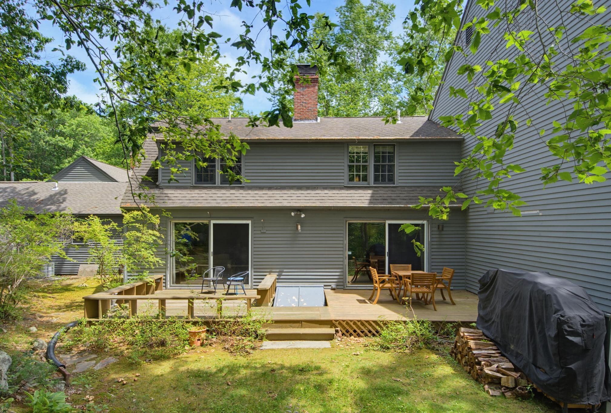 2 Coach Road Property Photo 35