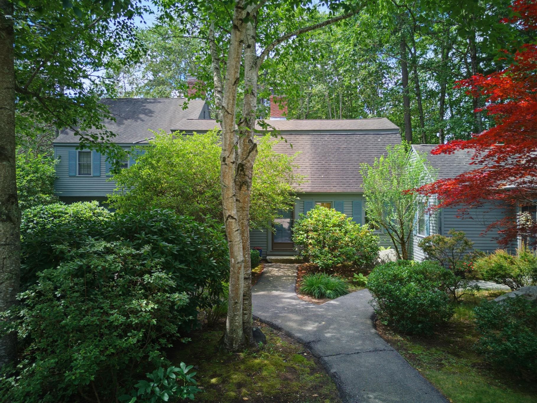 2 Coach Road Property Photo 40