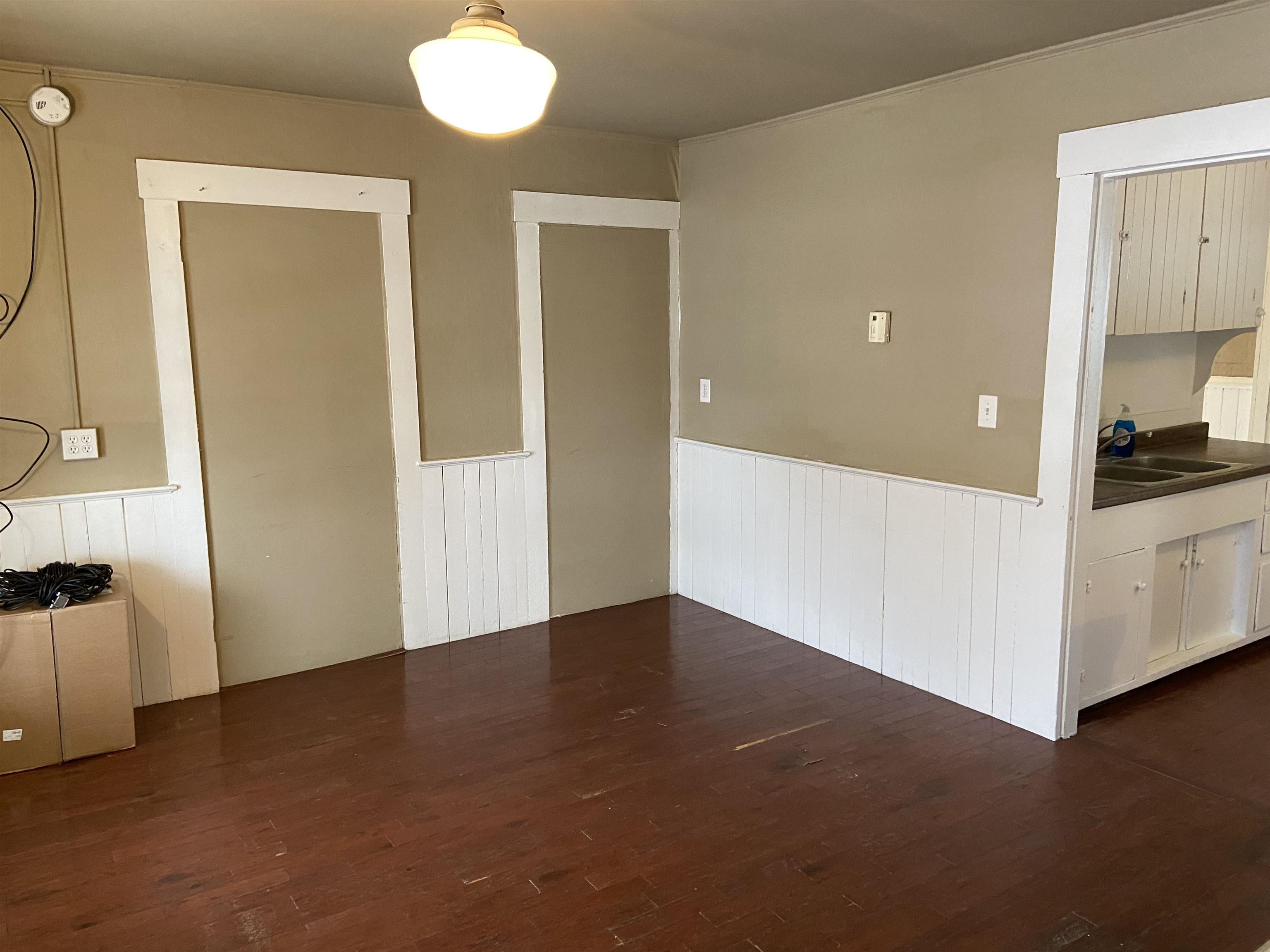 72 Williams Street Property Photo 8