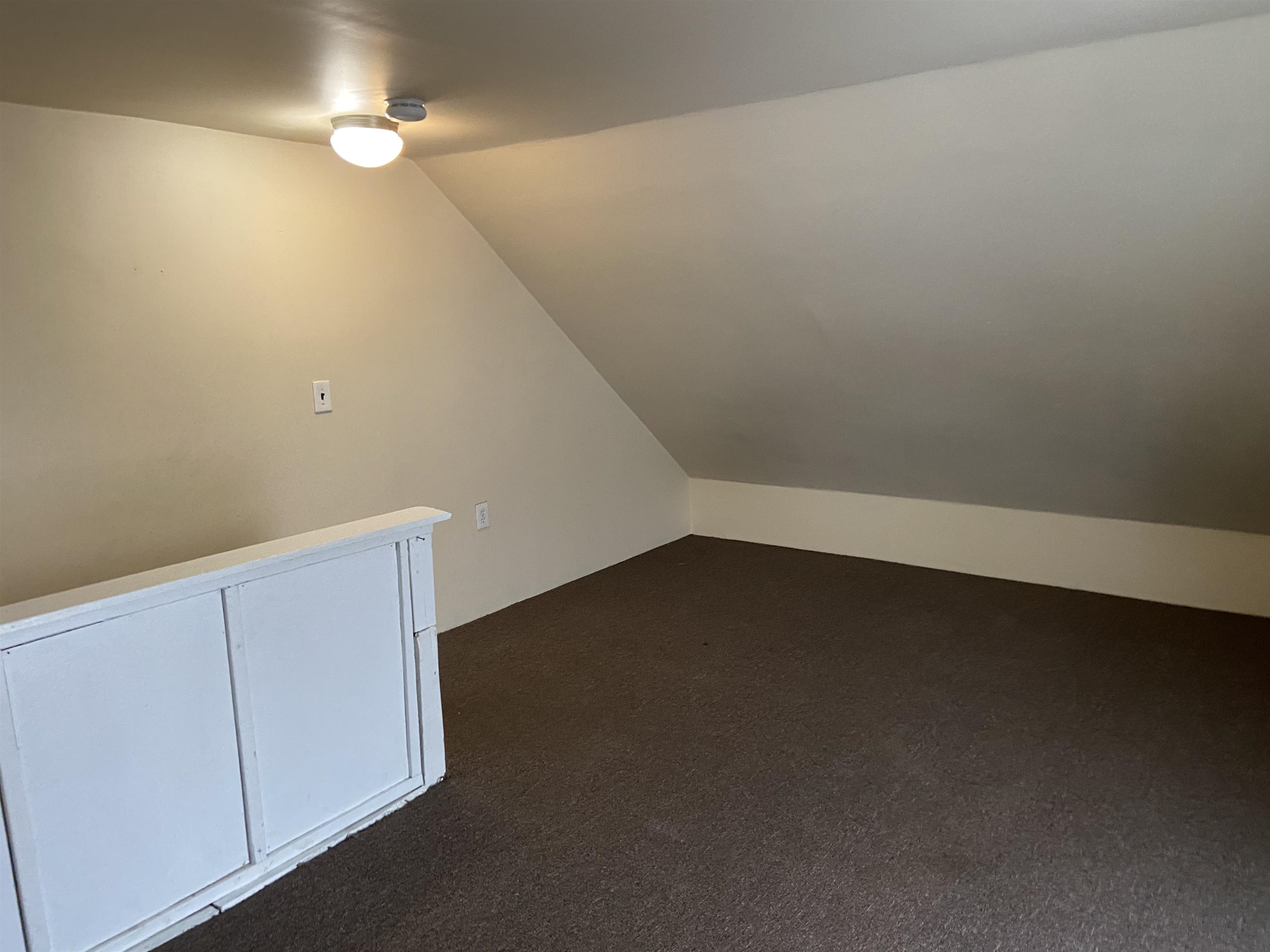 72 Williams Street Property Photo 14