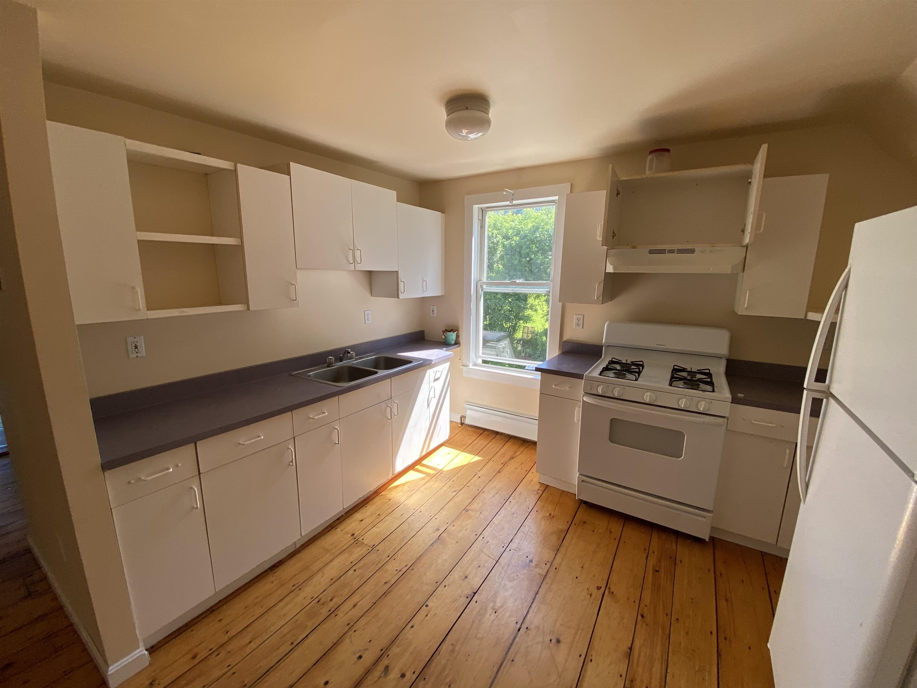 80 Williams Street Property Photo 7