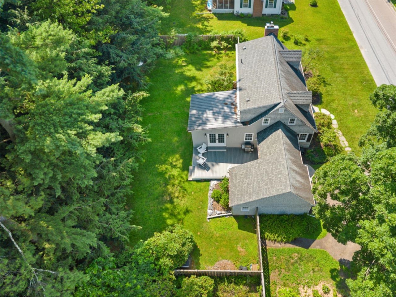 39 Laurel Hill Drive Property Photo 6