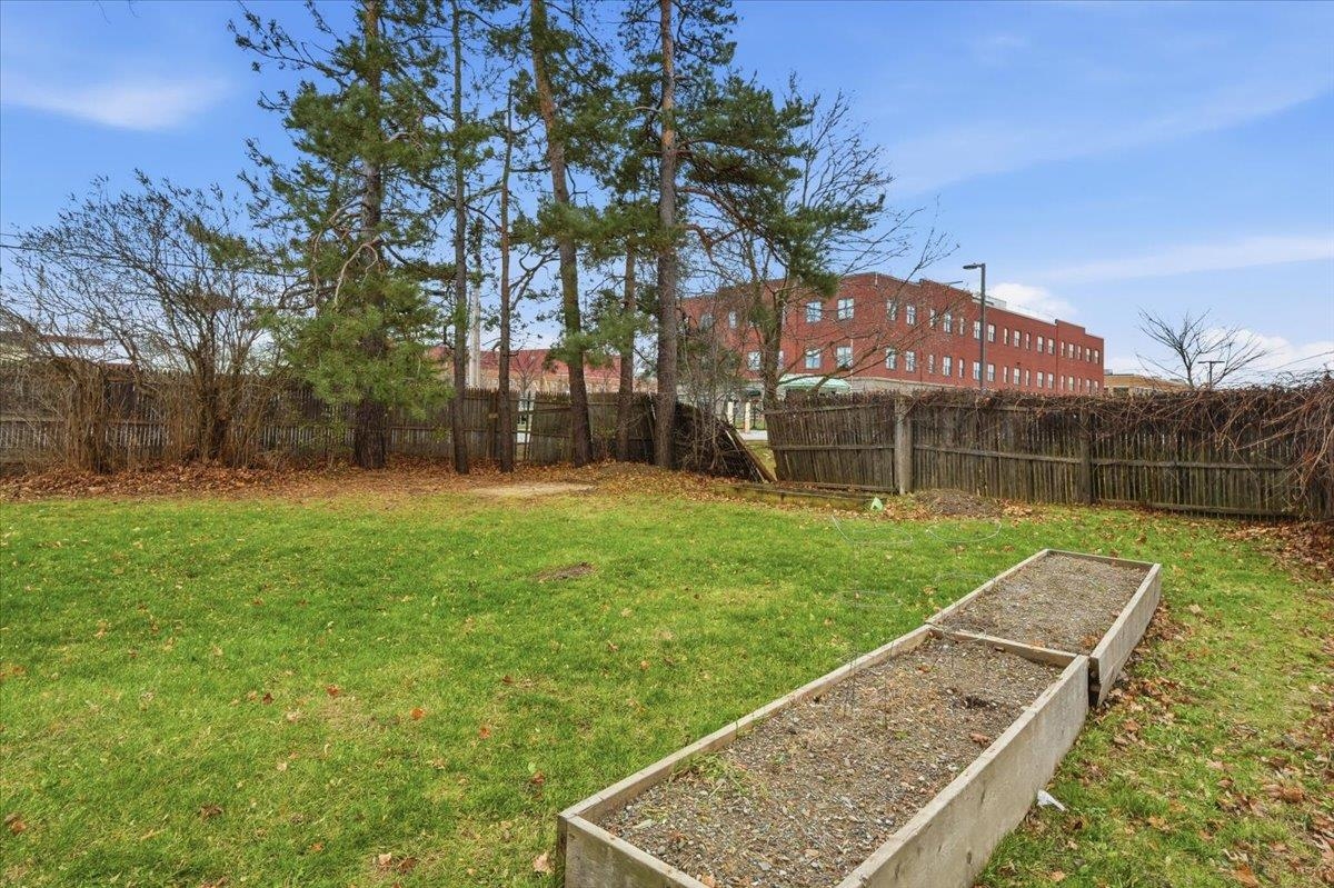 170 Lake Street Property Photo 40