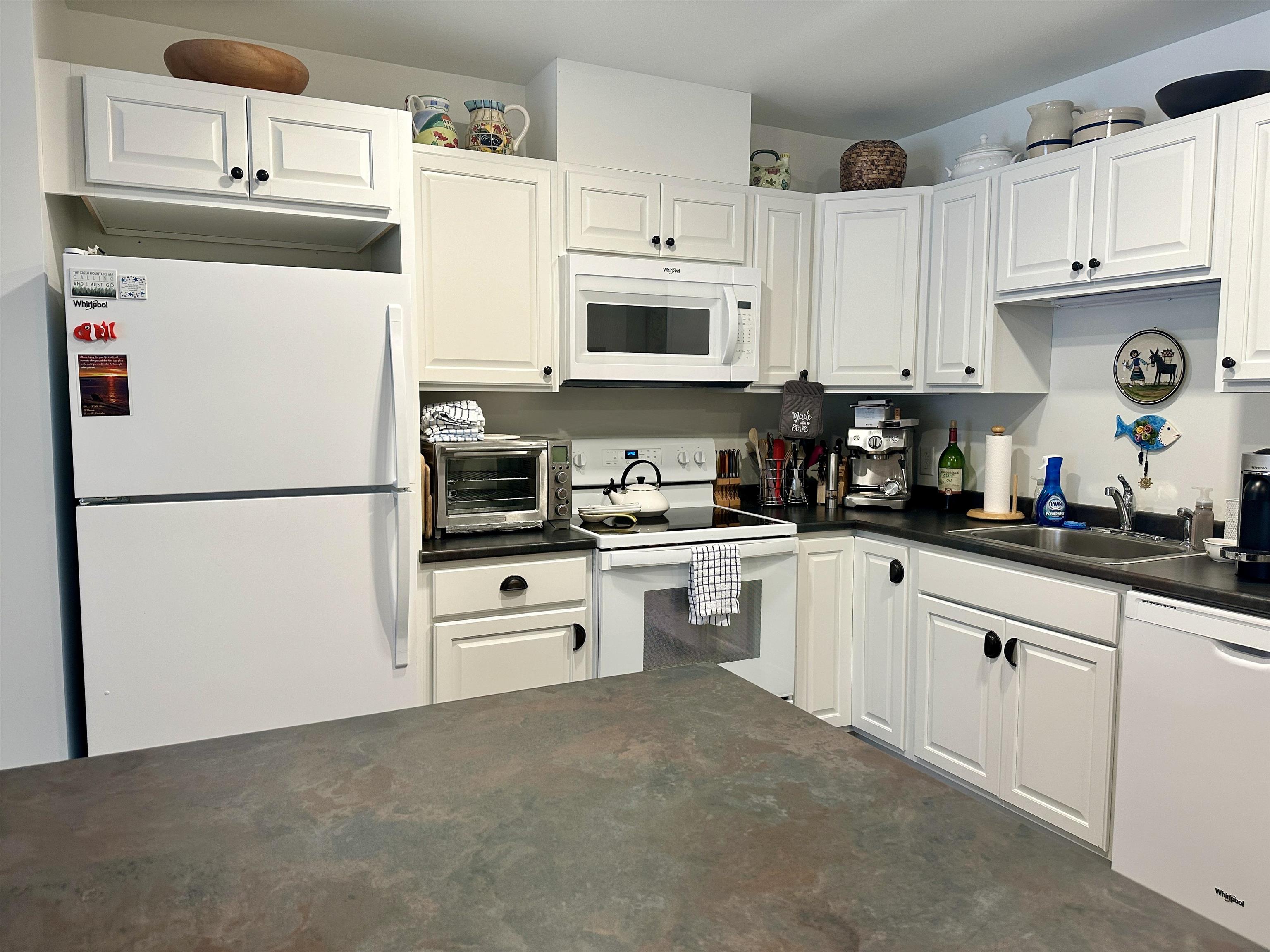 251 Mountainside Drive Property Photo 4