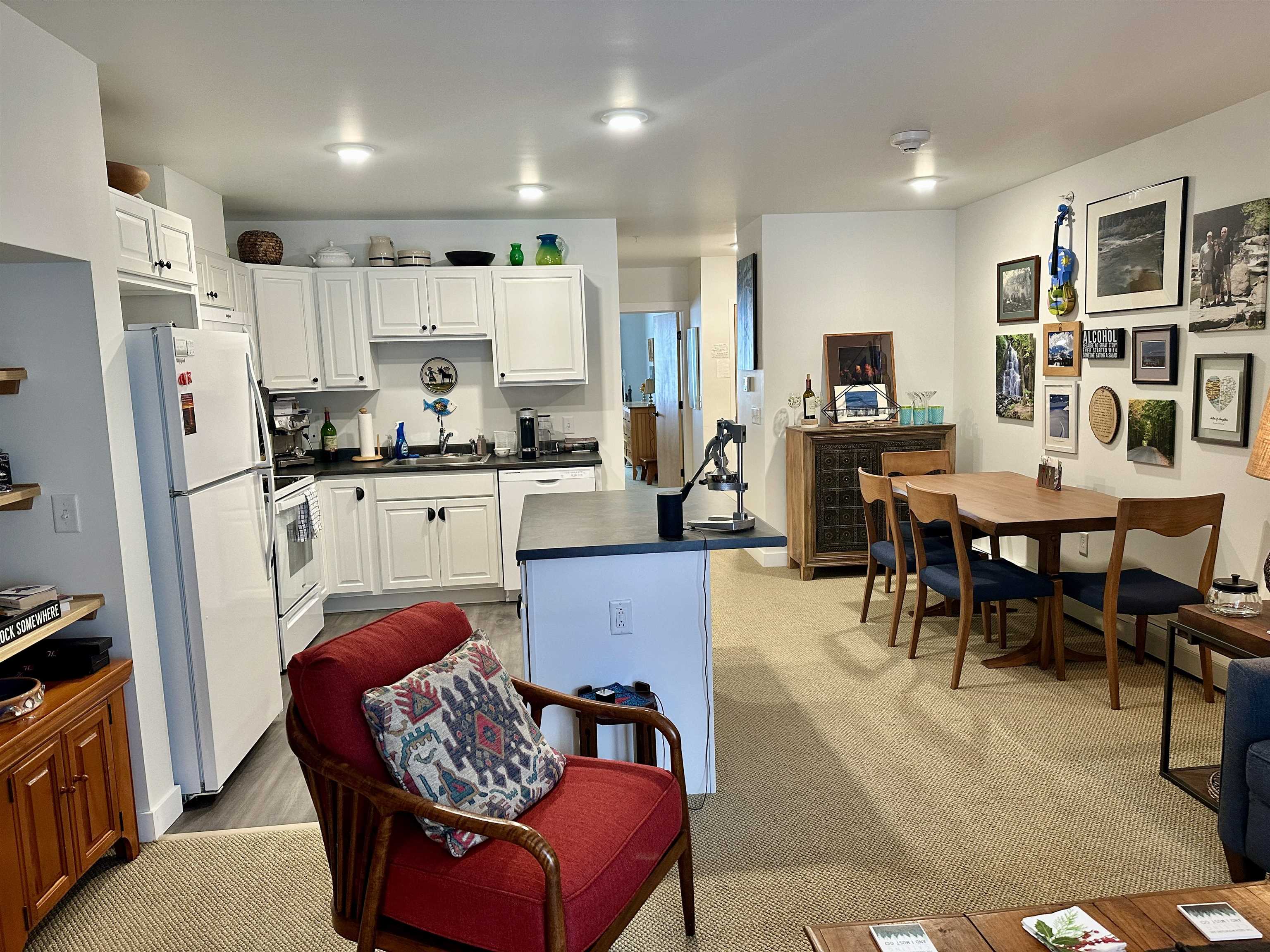 251 Mountainside Drive Property Photo 8