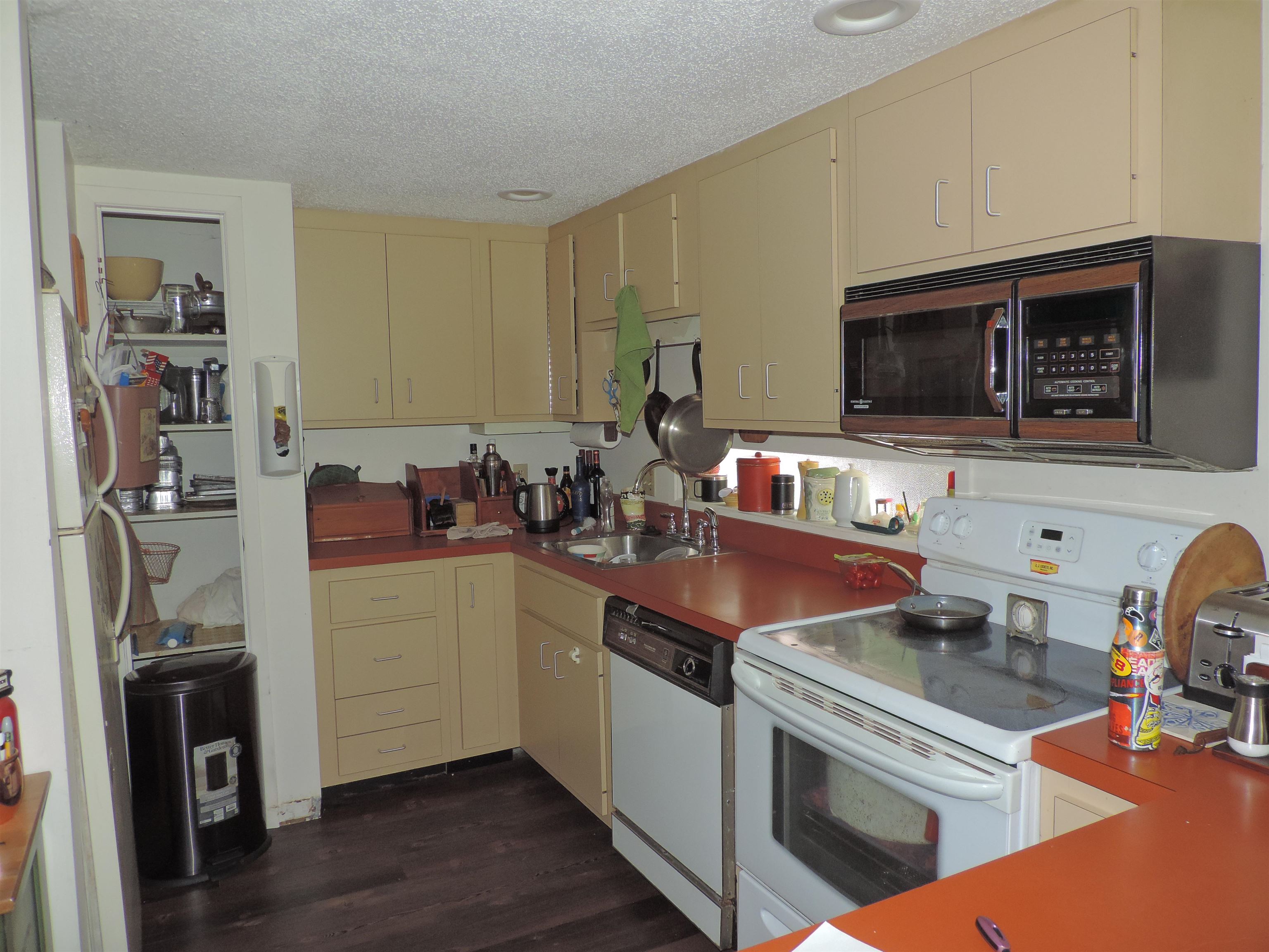 19 Mountain Brook Way Property Photo 4