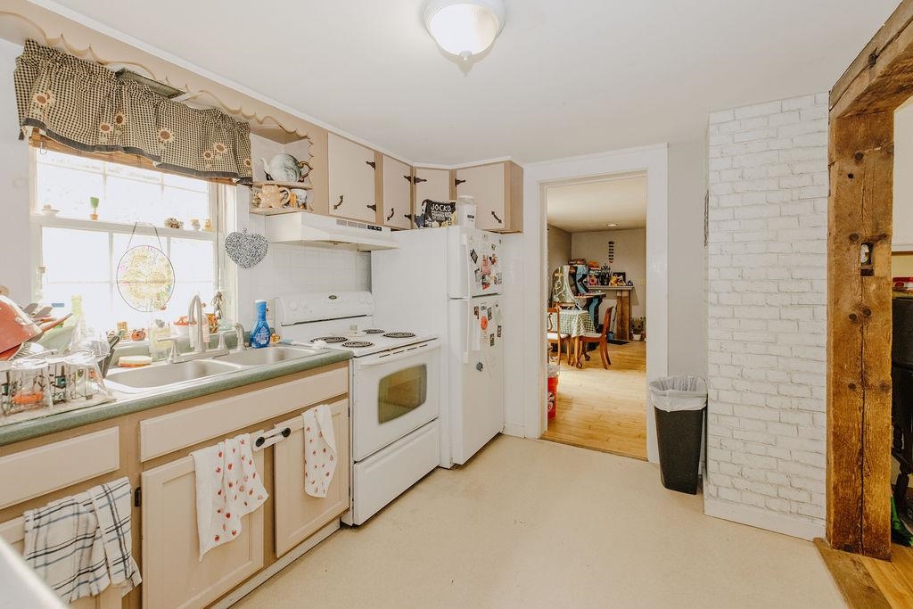 2 First Street Property Photo 6