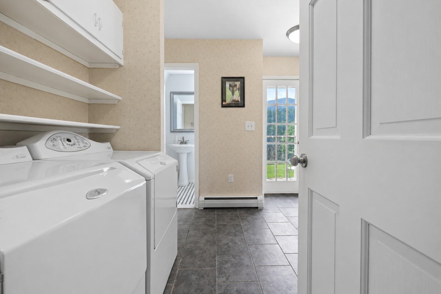 1039 Berwal Road Property Photo 32