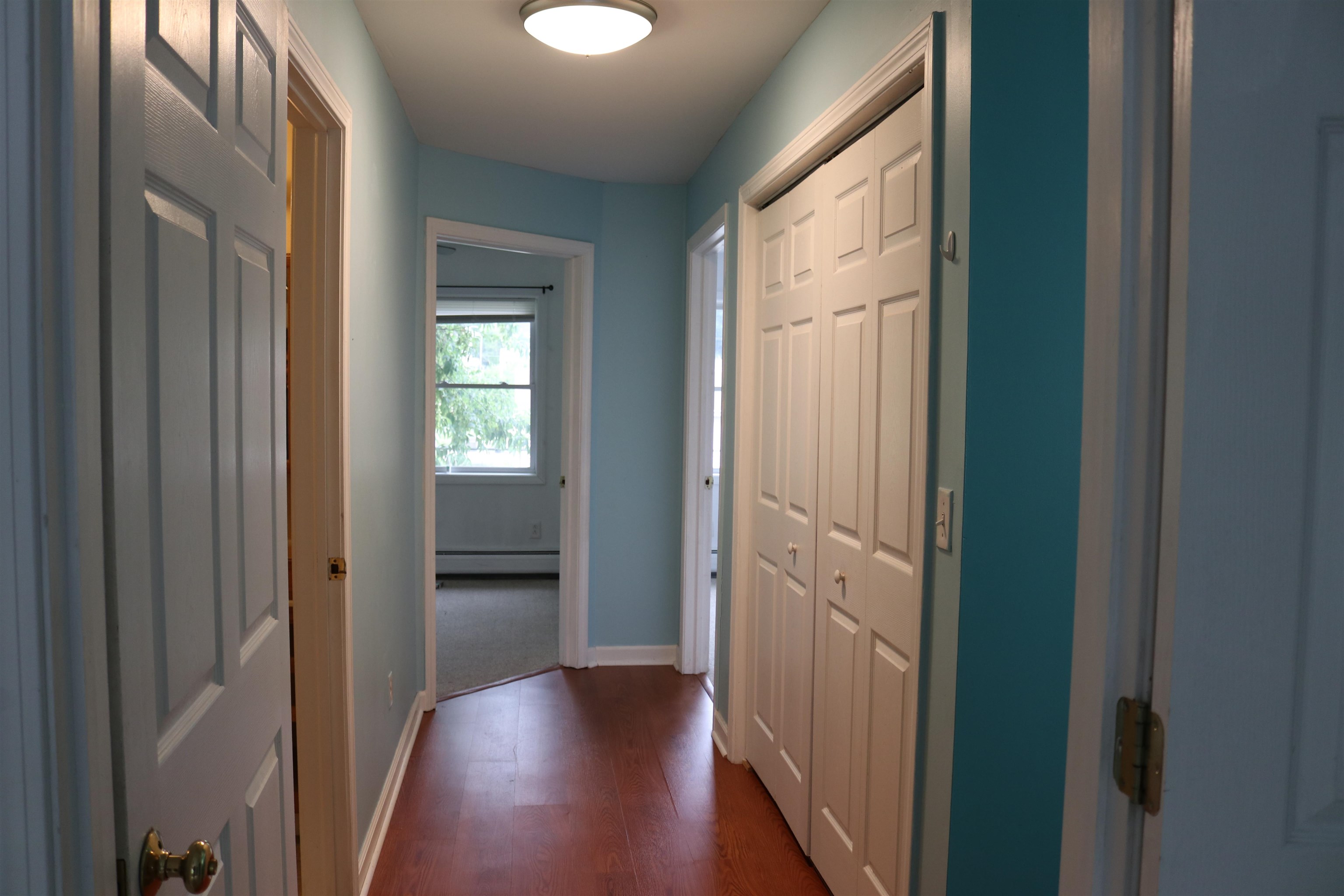 156 West Street Property Photo 7