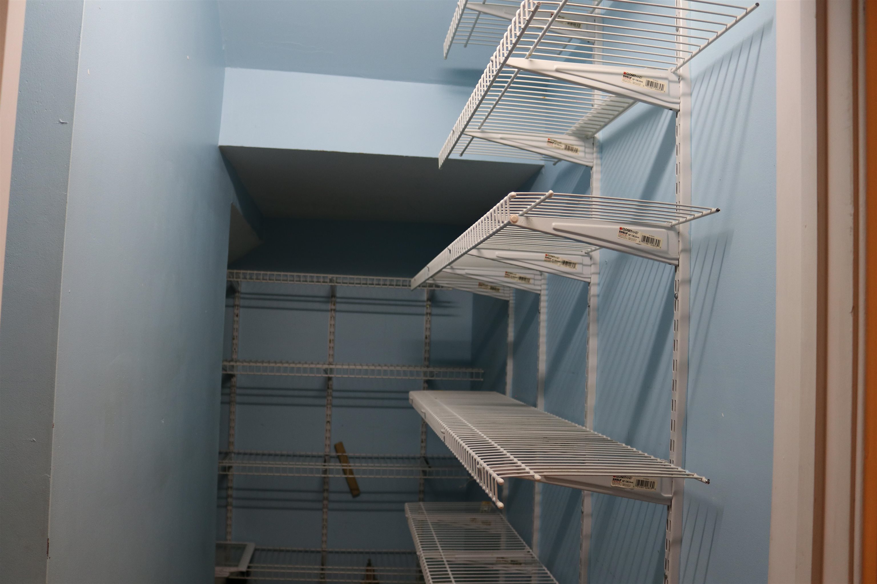 156 West Street Property Photo 9