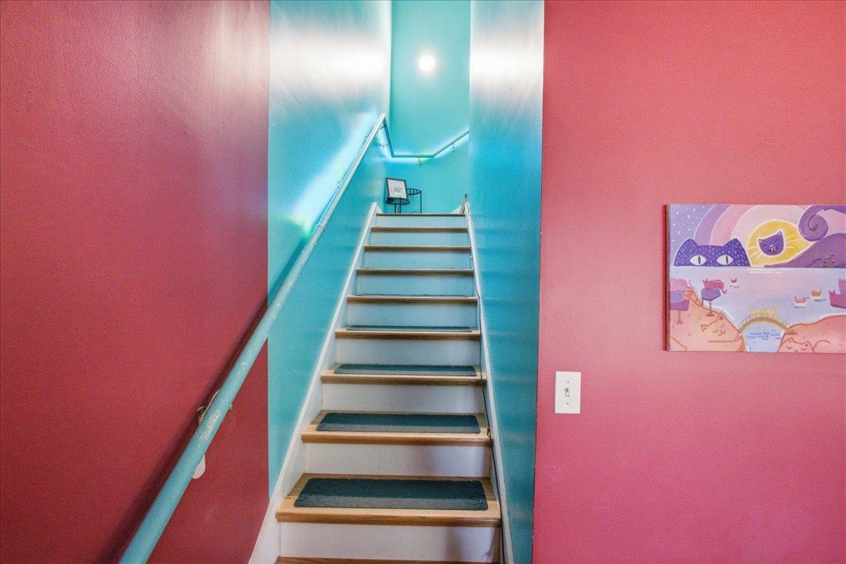 156 West Street Property Photo 14